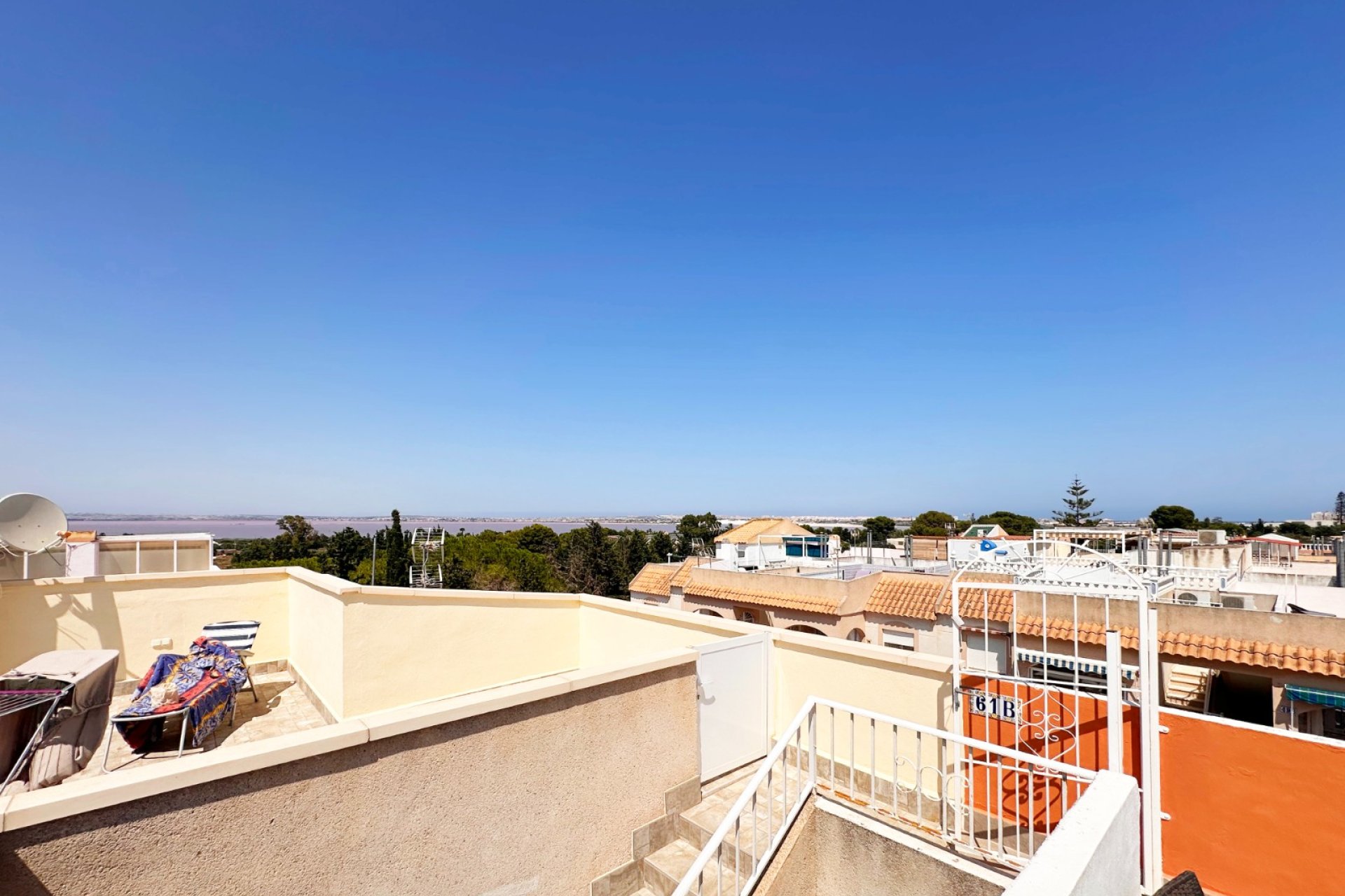Resale - Bungalow -
Torrevieja - Costa Blanca