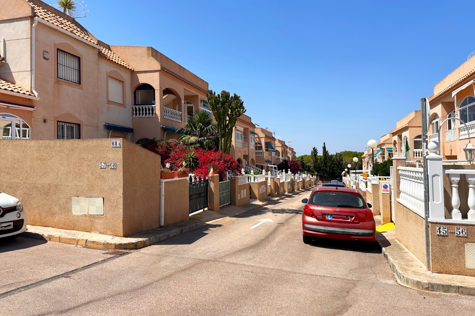 Resale - Bungalow -
Torrevieja - Costa Blanca