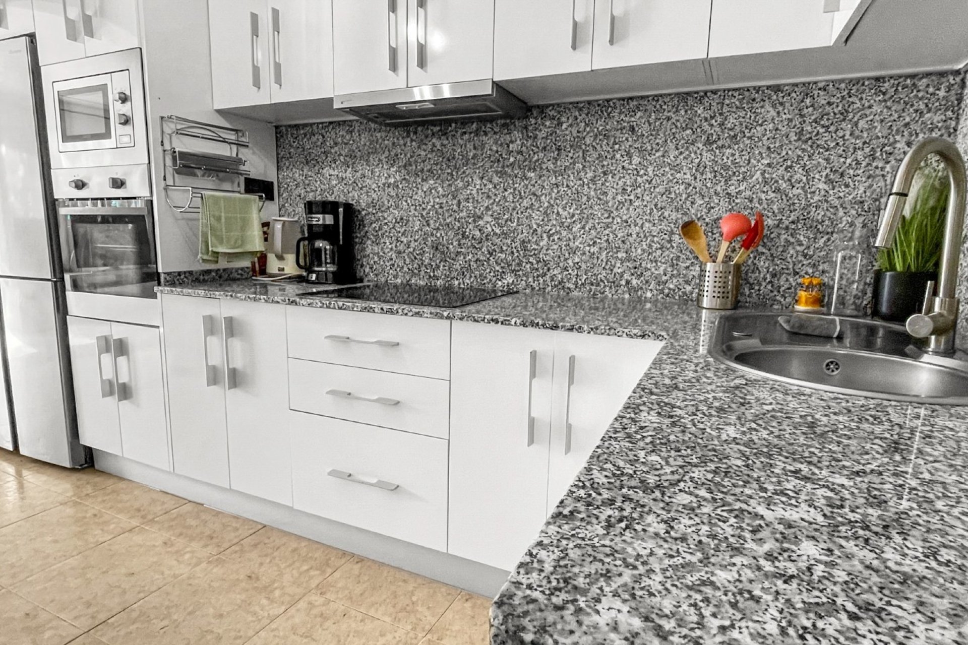 Resale - Bungalow -
Torrevieja - Costa Blanca