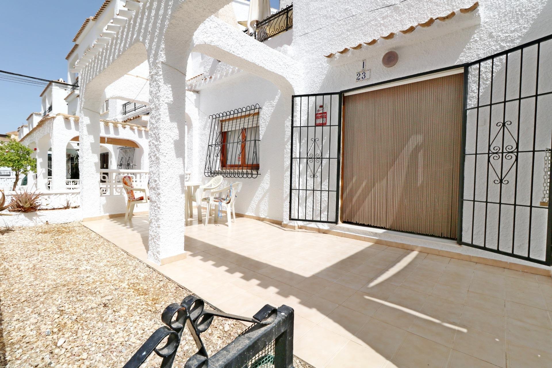 Resale - Bungalow -
Torrevieja - El Acequión - Los Náufragos