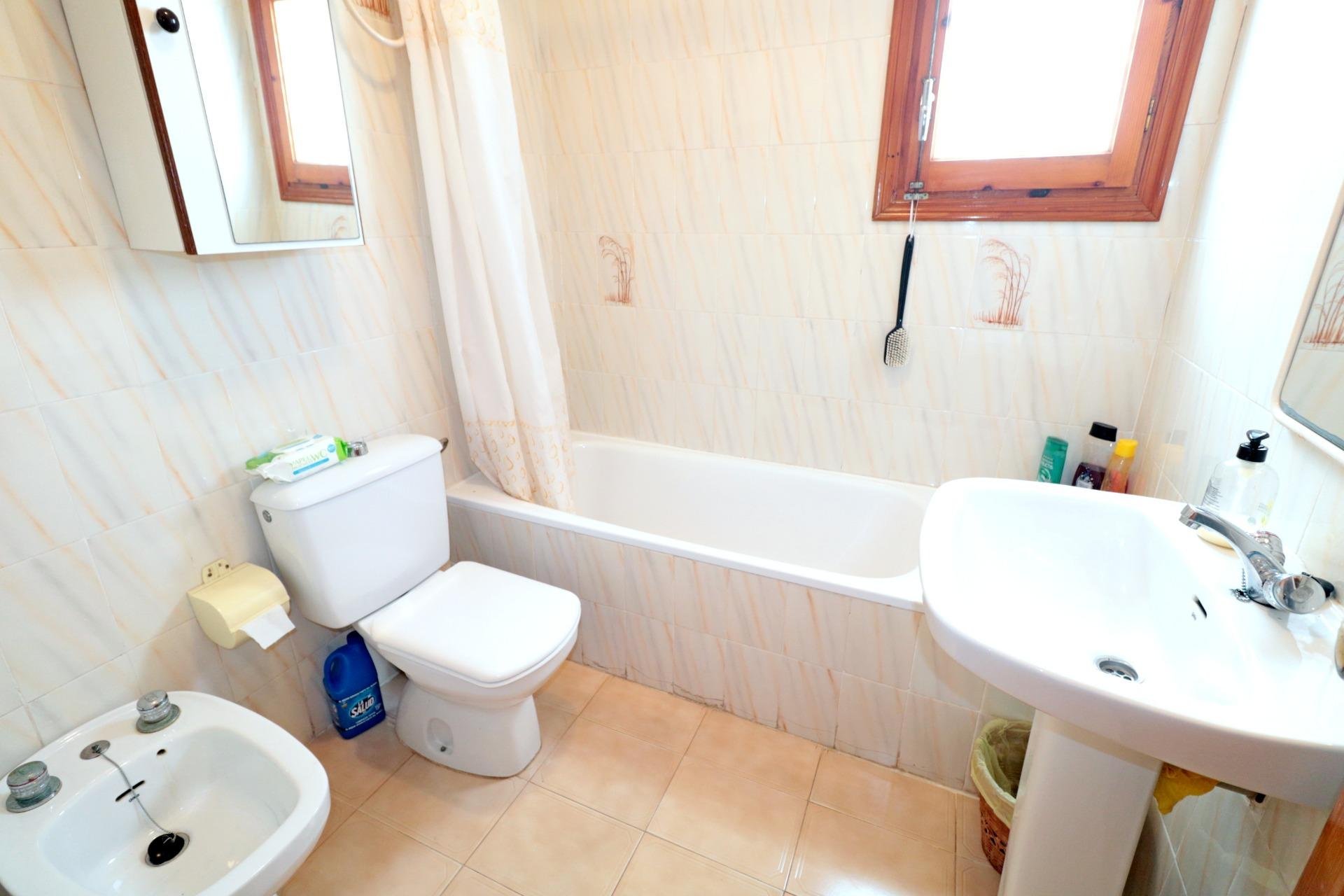 Resale - Bungalow -
Torrevieja - El Acequión - Los Náufragos