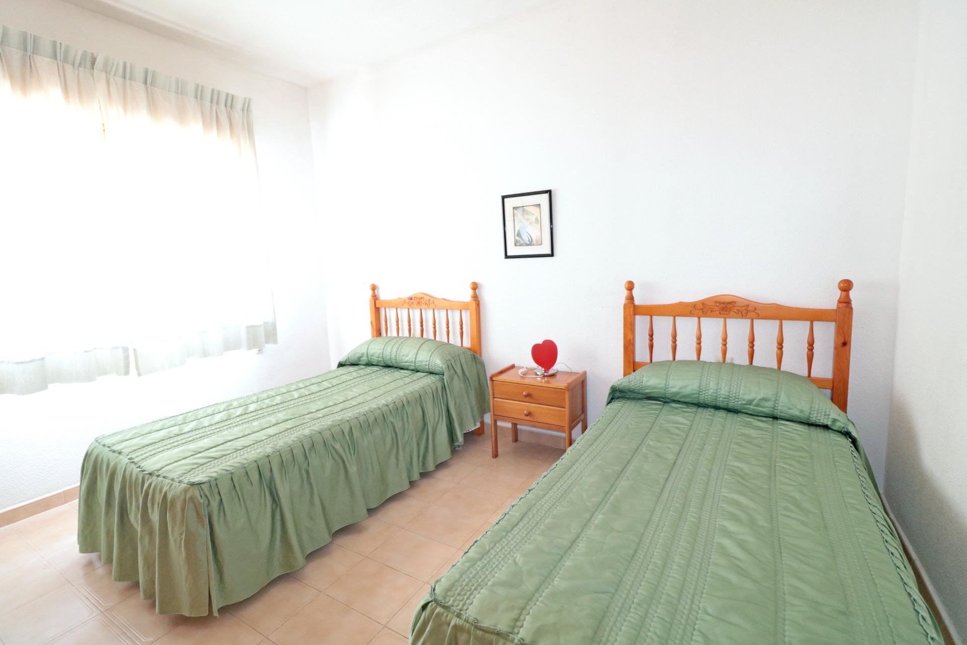 Resale - Bungalow -
Torrevieja - El Acequión - Los Náufragos