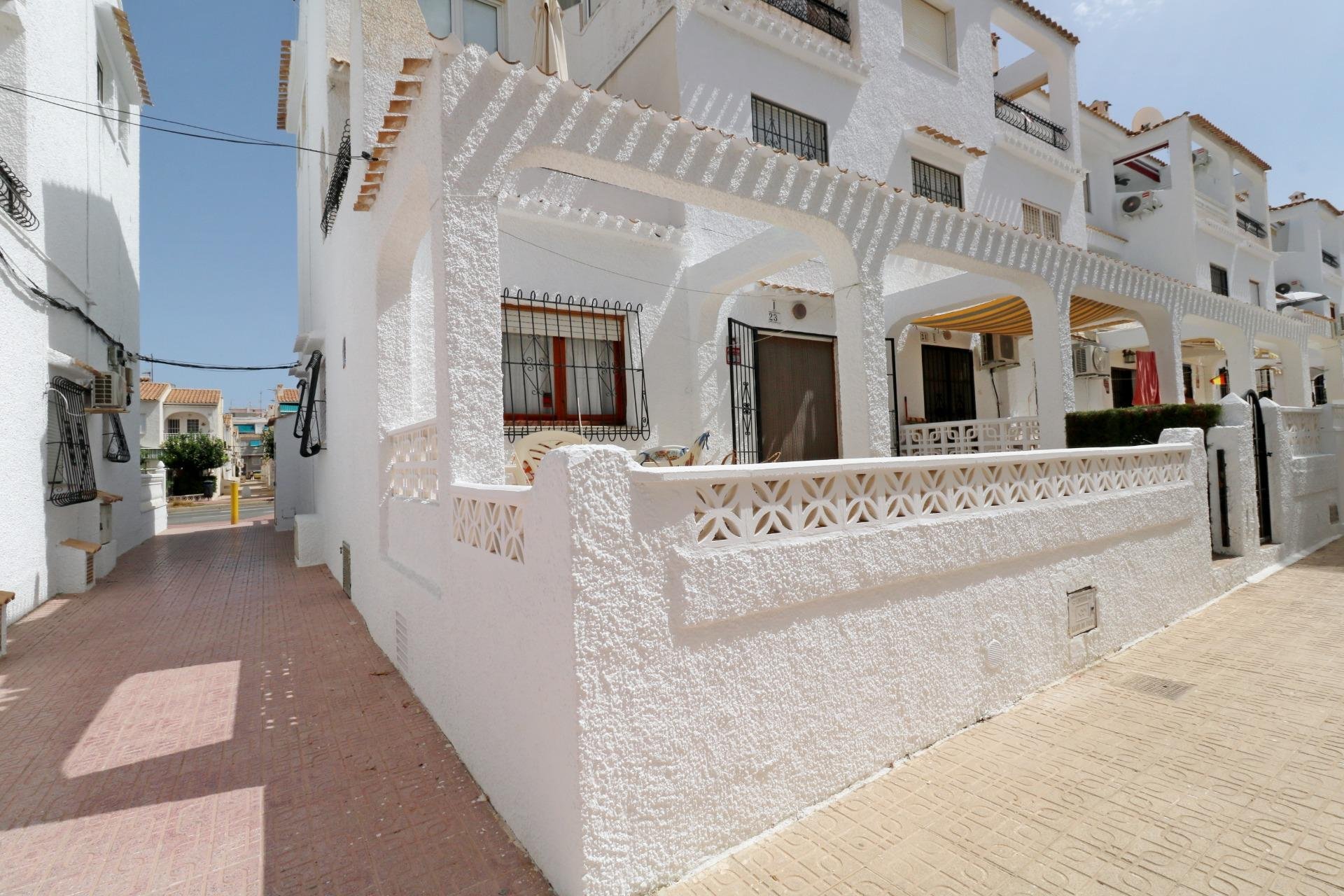 Resale - Bungalow -
Torrevieja - El Acequión - Los Náufragos
