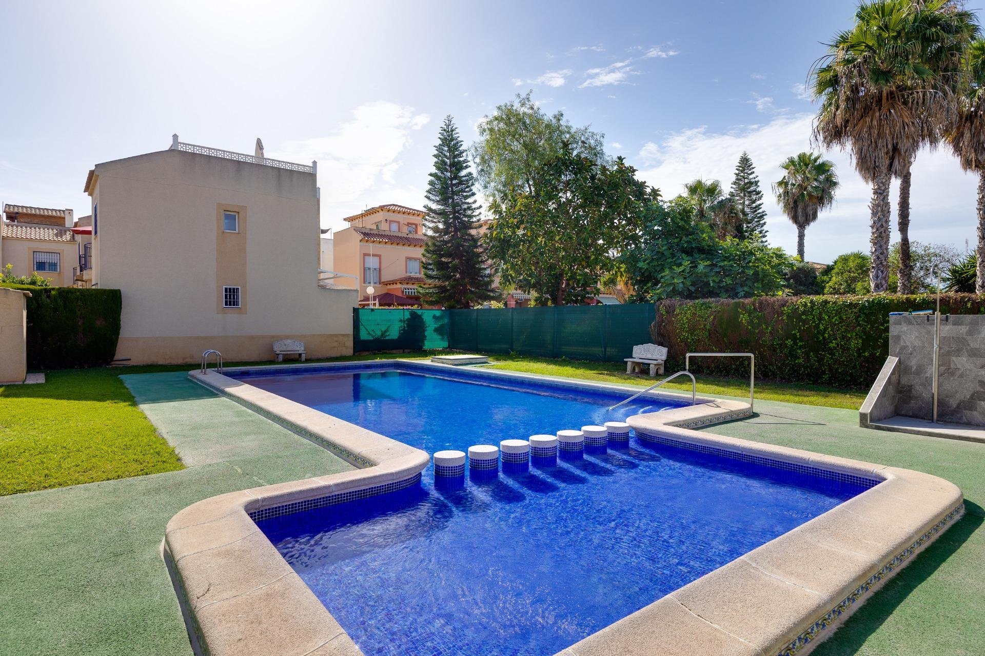 Resale - Bungalow -
Torrevieja - El Chaparral