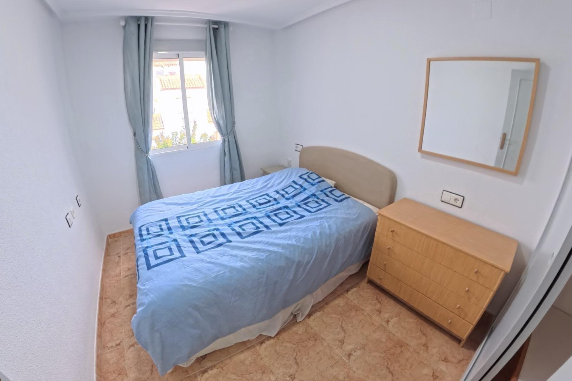 Resale - Bungalow -
Torrevieja - El Limonar