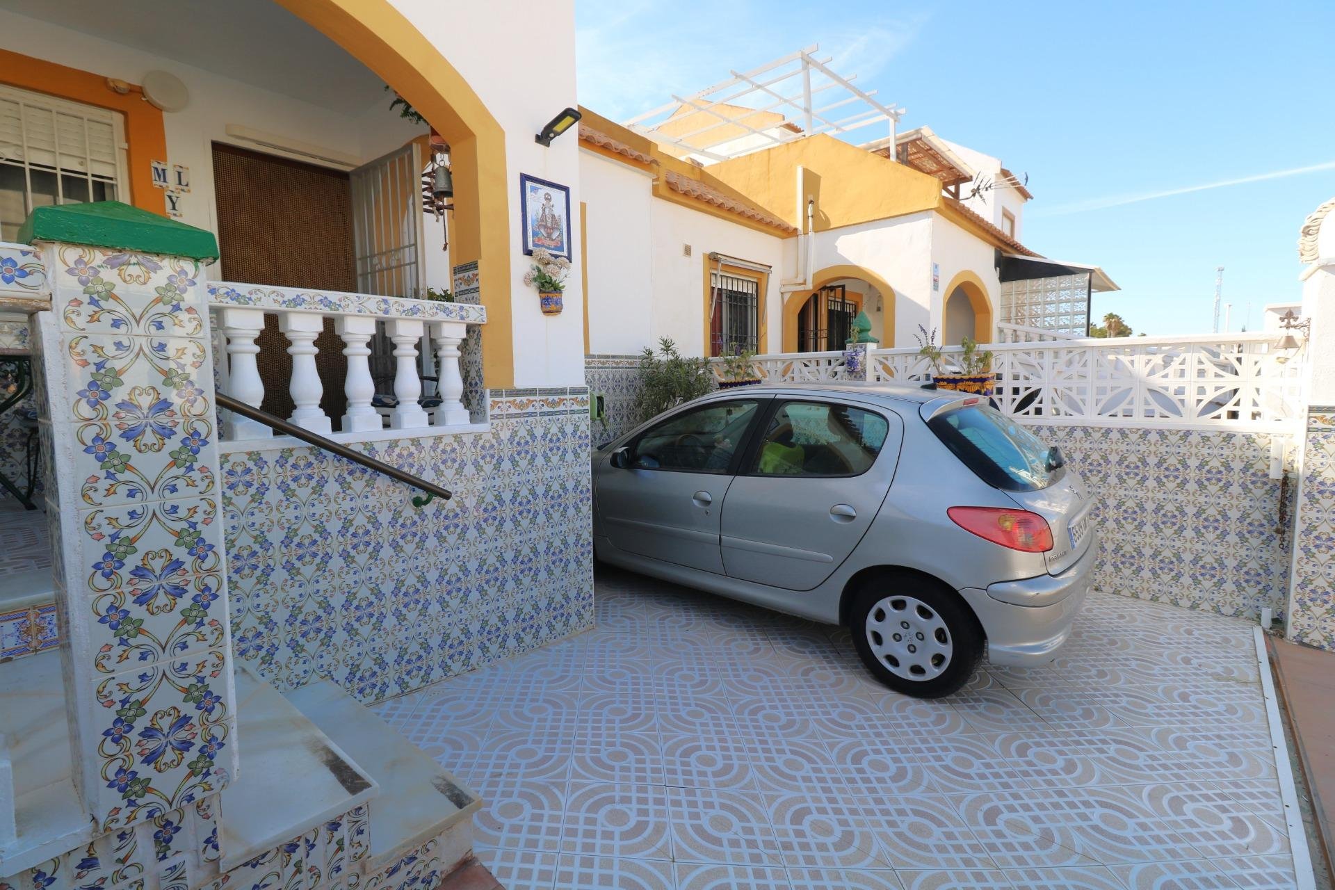 Resale - Bungalow -
Torrevieja - El Limonar