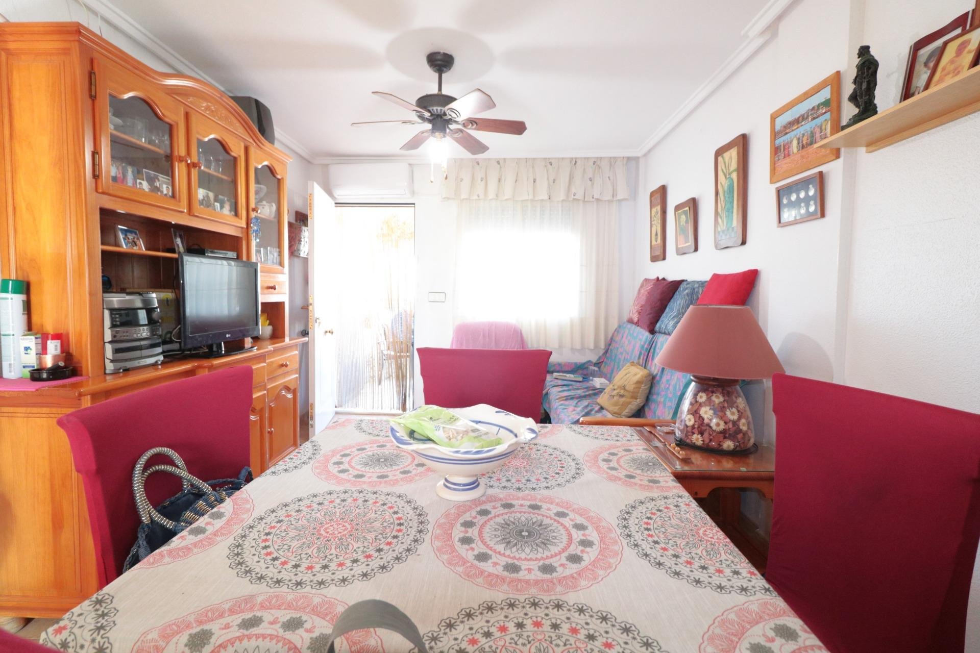 Resale - Bungalow -
Torrevieja - El Limonar