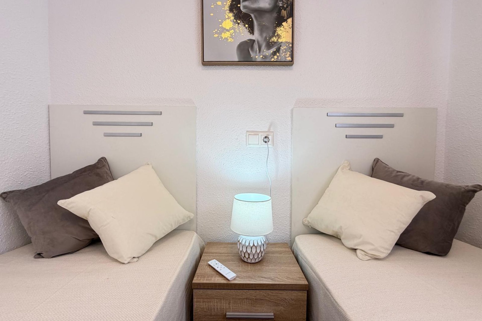 Resale - Bungalow -
Torrevieja - El Limonar