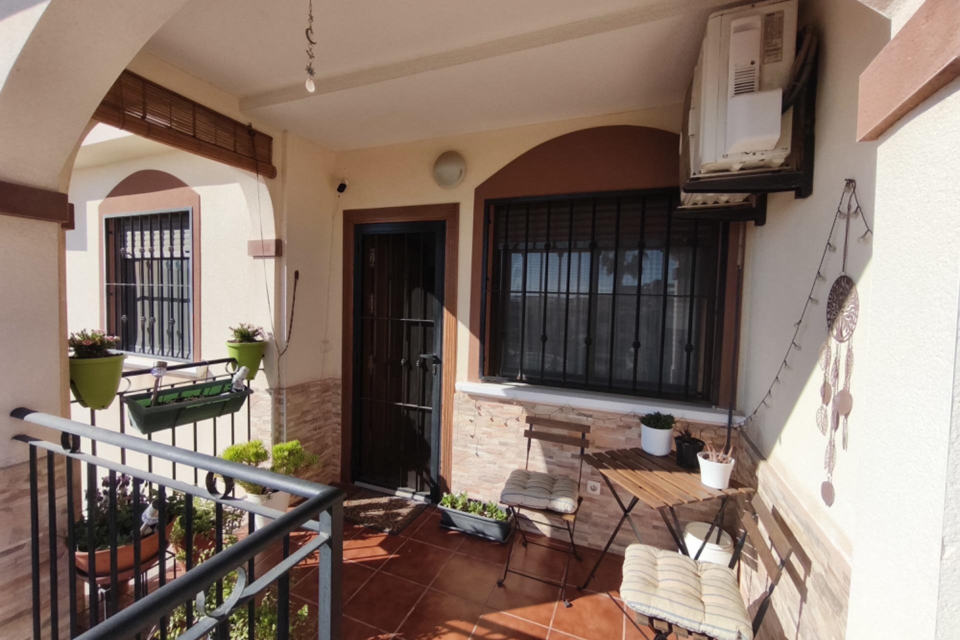 Resale - Bungalow -
Torrevieja - Parque Acuático - Sector 25