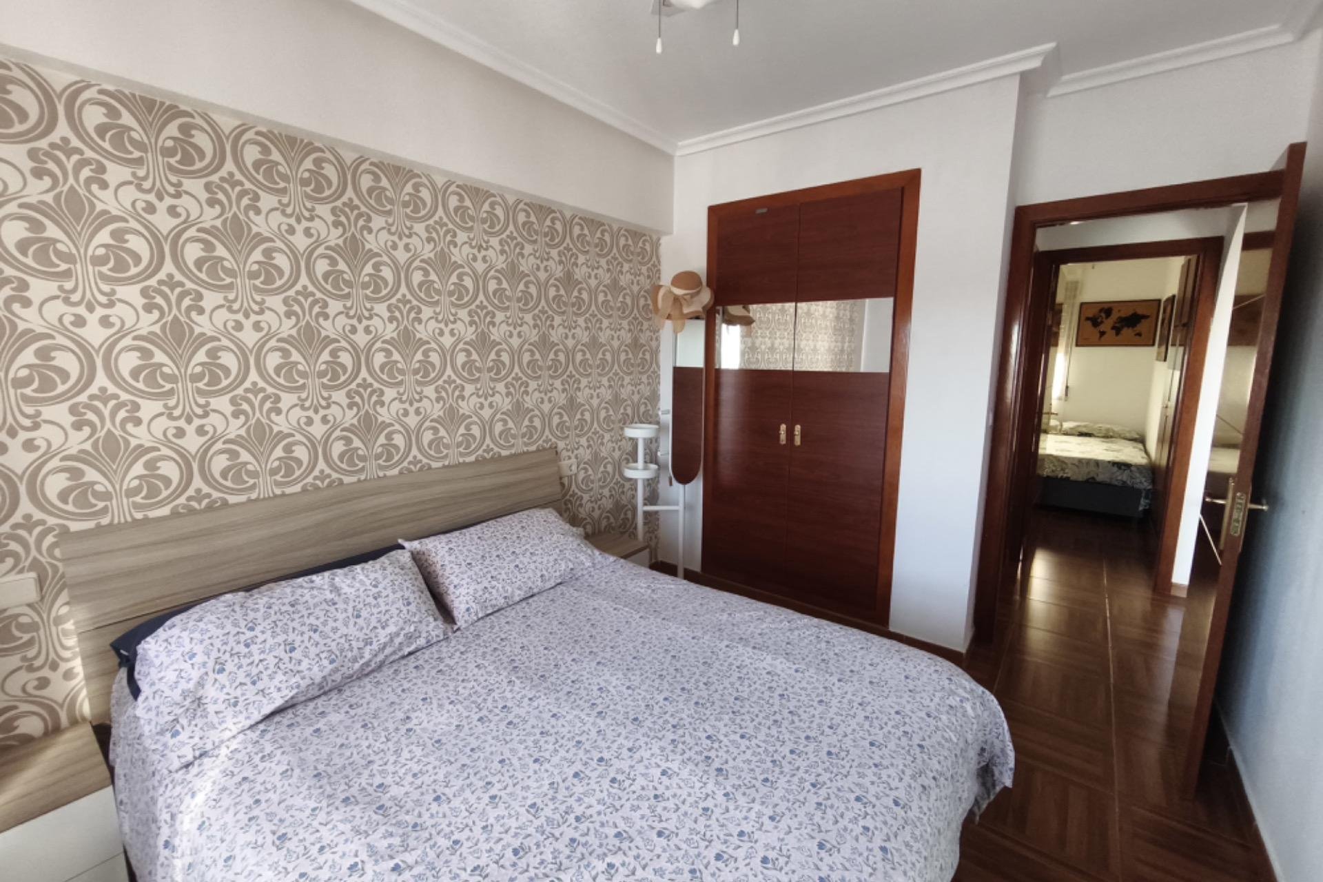 Resale - Bungalow -
Torrevieja - Parque Acuático - Sector 25
