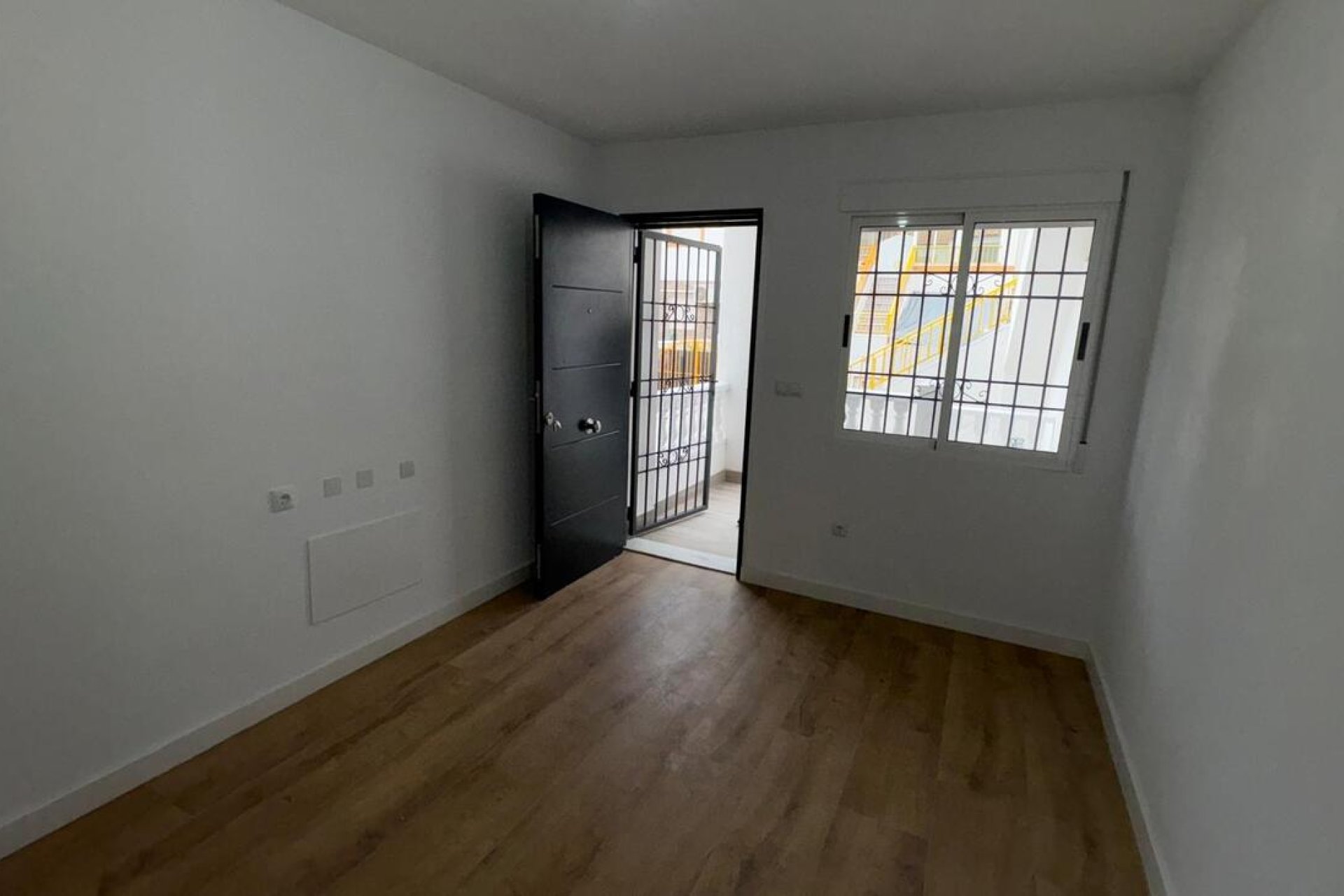 Resale - Bungalow -
Torrevieja - PARQUE DE LAS NACIONES