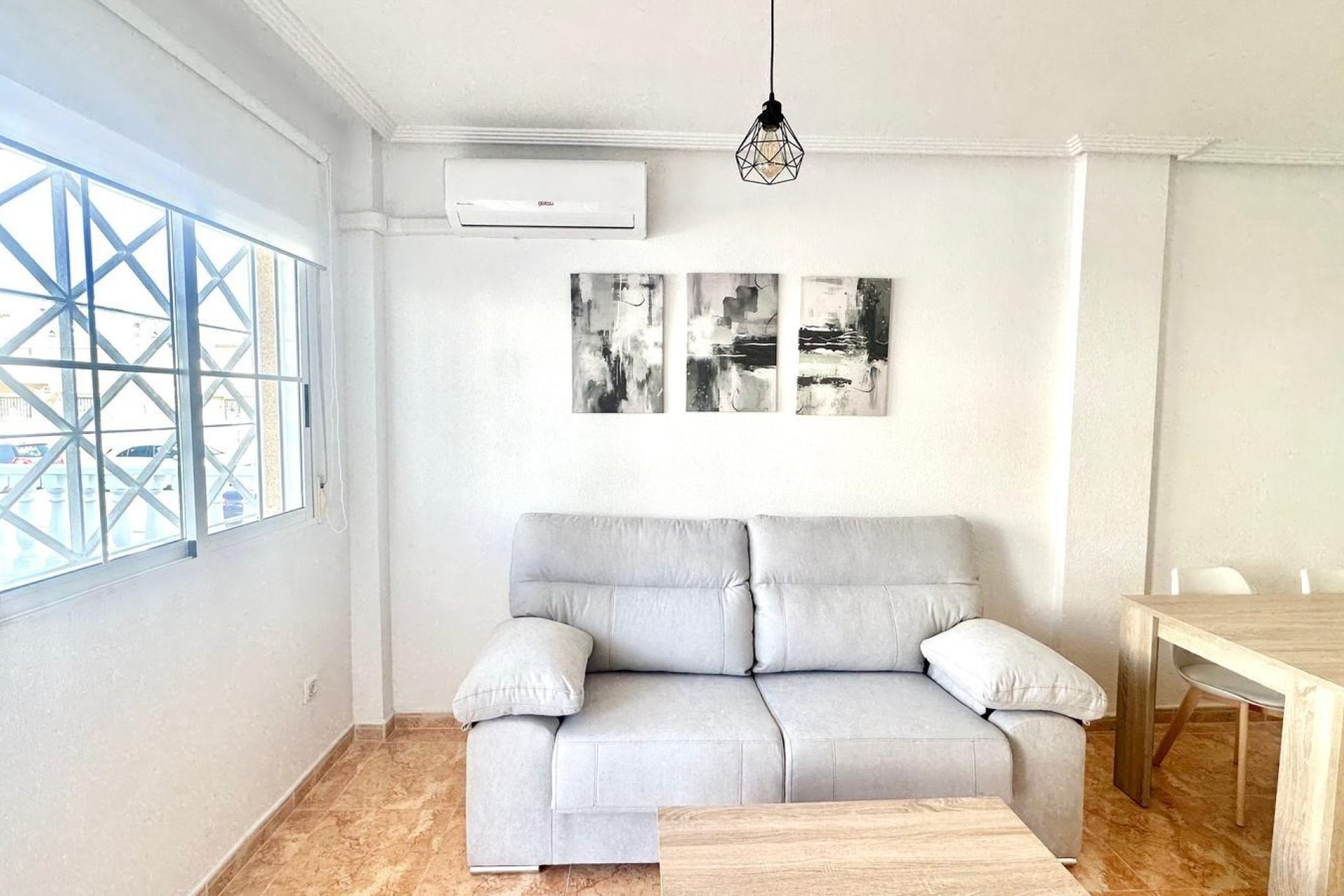 Resale - Bungalow -
Torrevieja - Playa de los Locos