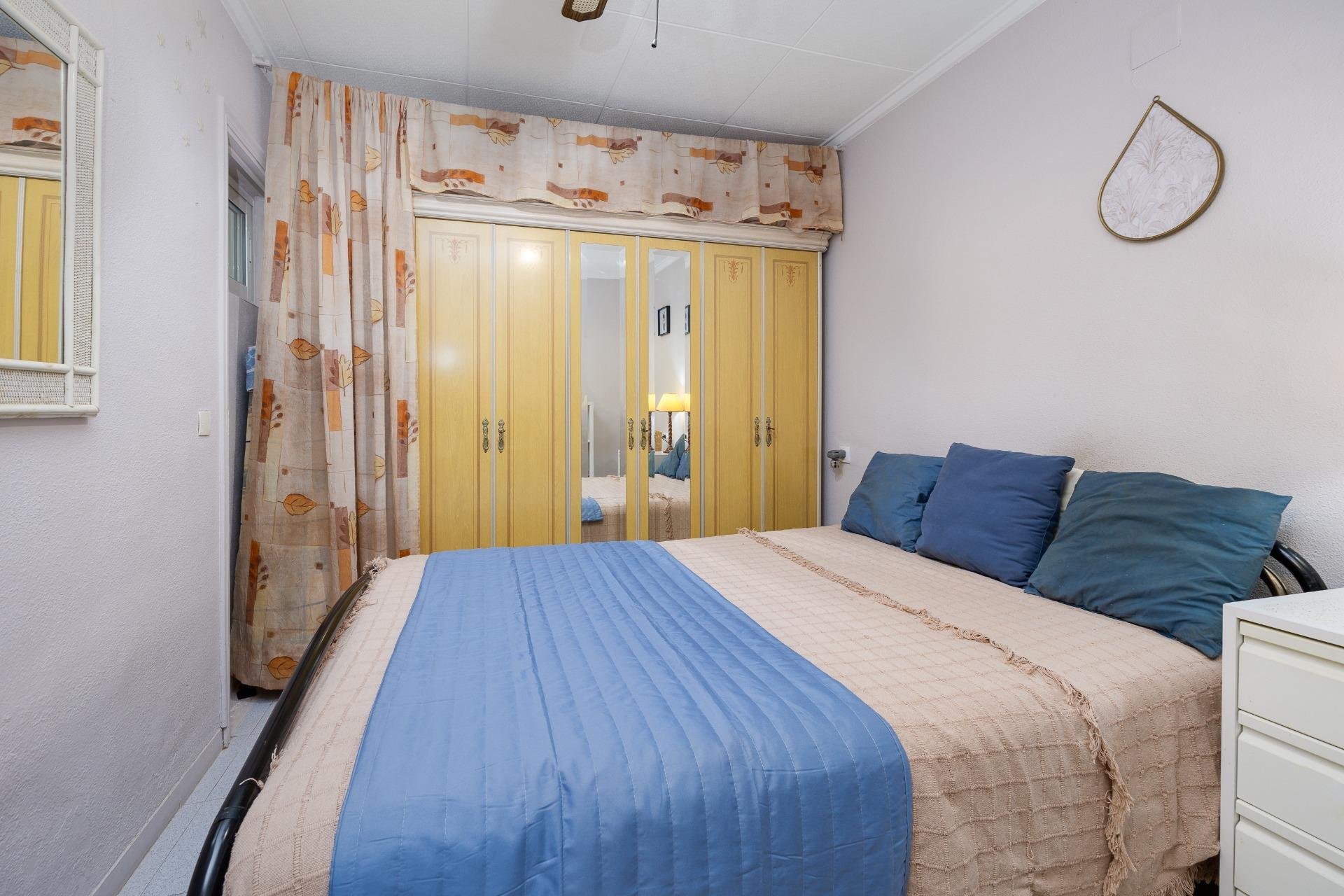 Resale - Bungalow -
Torrevieja - San Luis