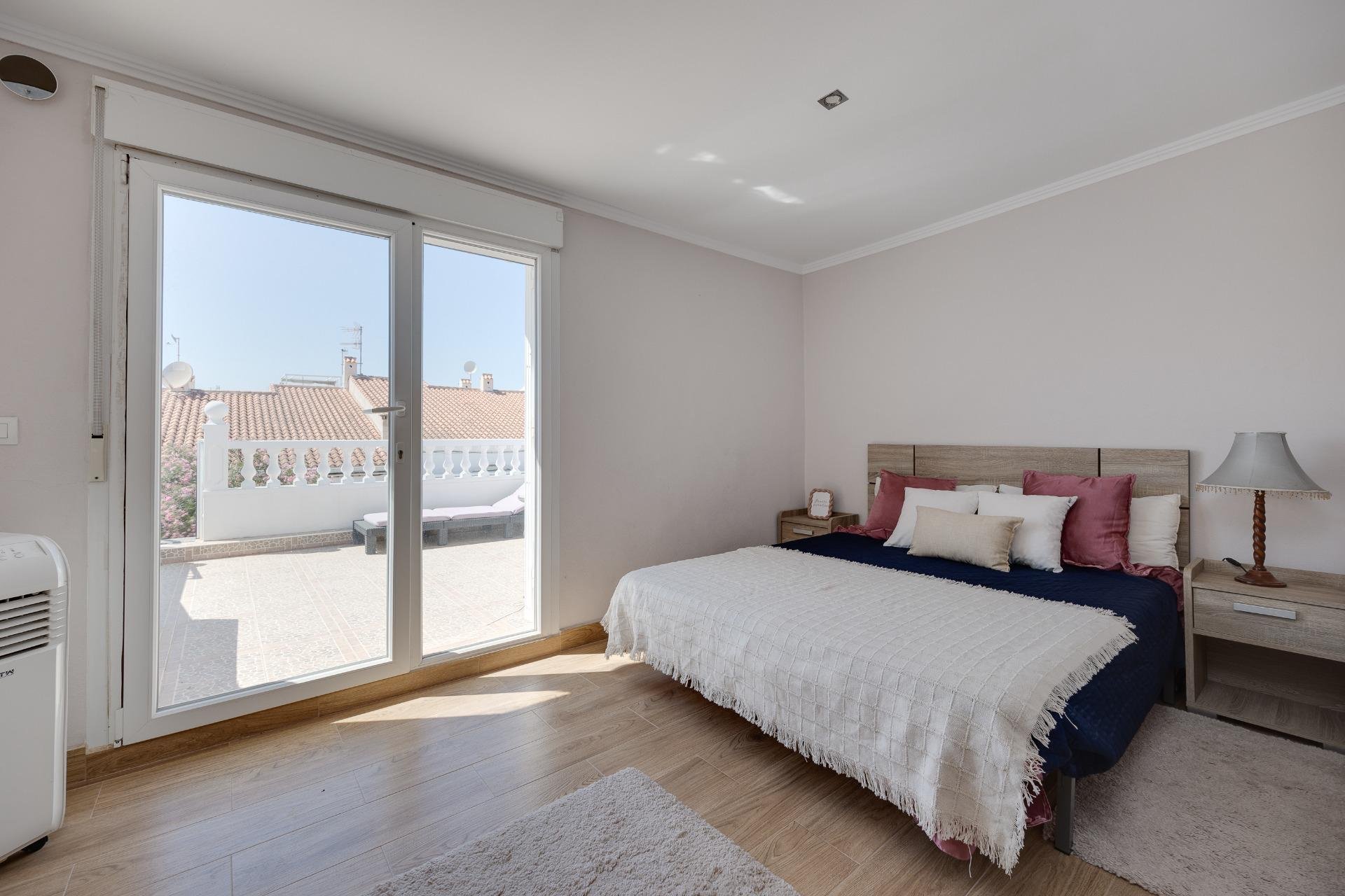 Resale - Bungalow -
Torrevieja - San Luis