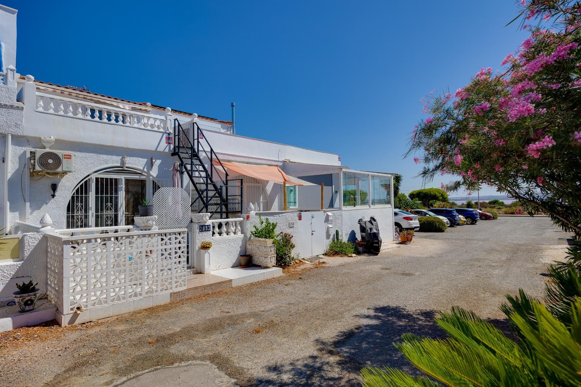 Resale - Bungalow -
Torrevieja - San Luis