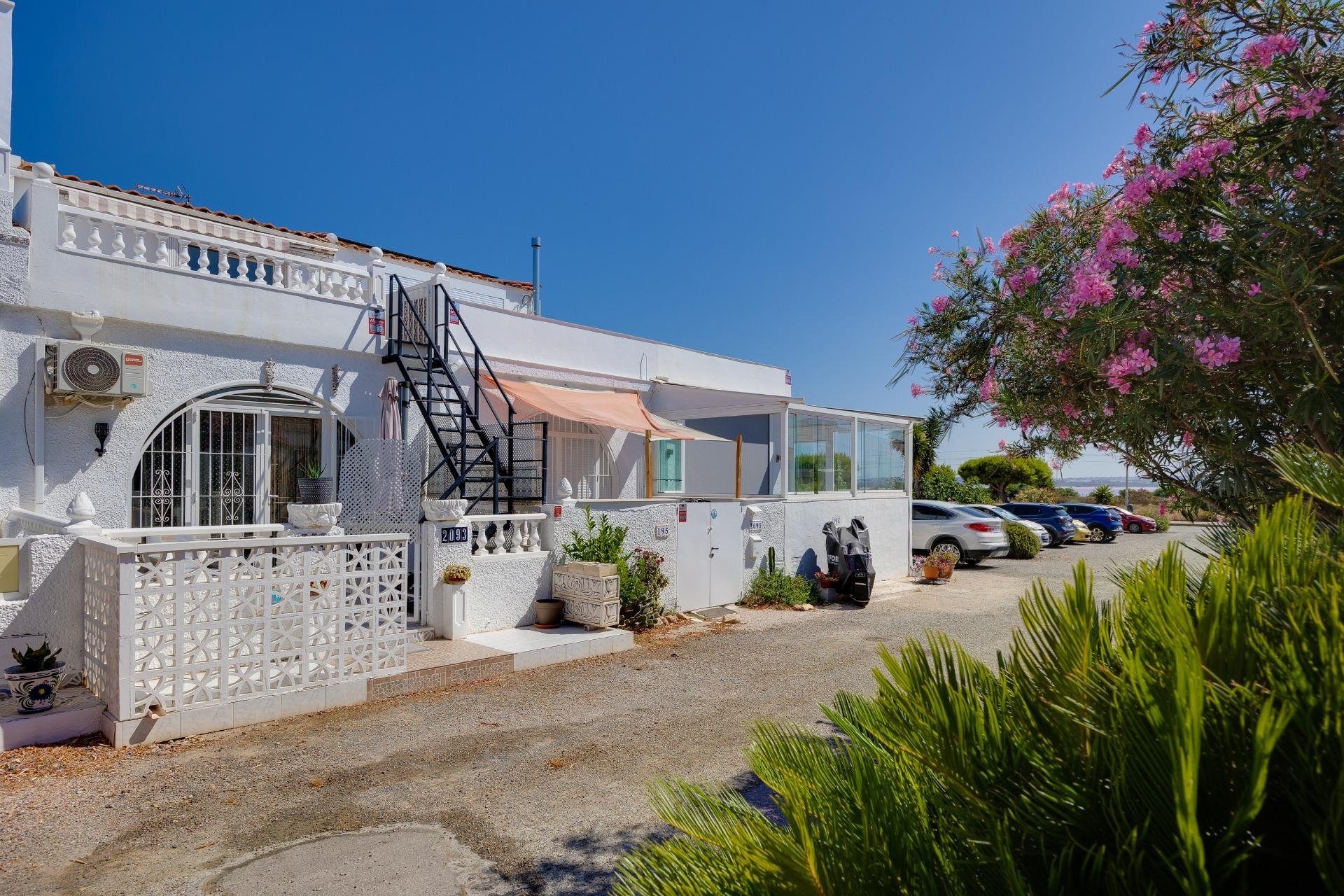 Resale - Bungalow -
Torrevieja - San Luis