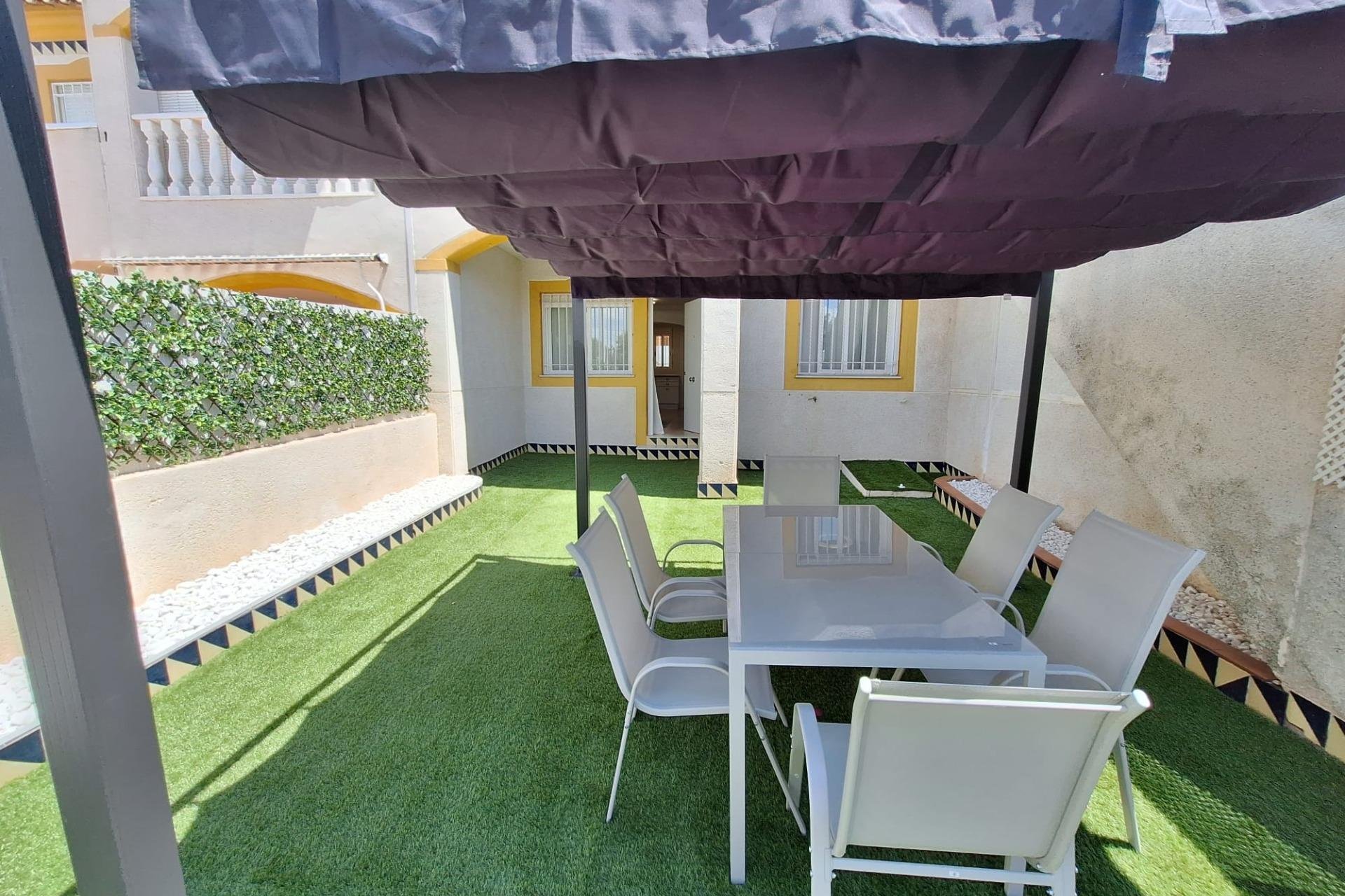 Resale - Bungalow -
Torrevieja - Sector 25