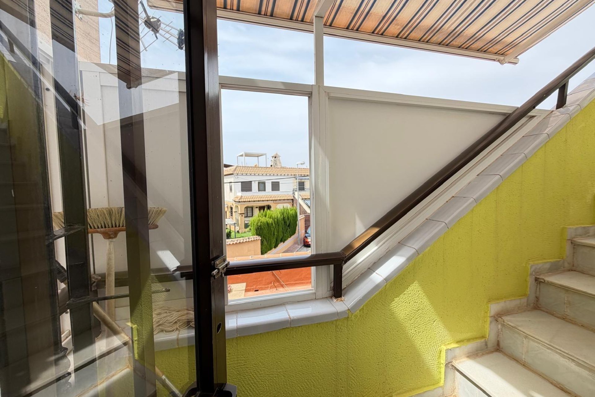 Resale - Bungalow -
Torrevieja - Torreblanca