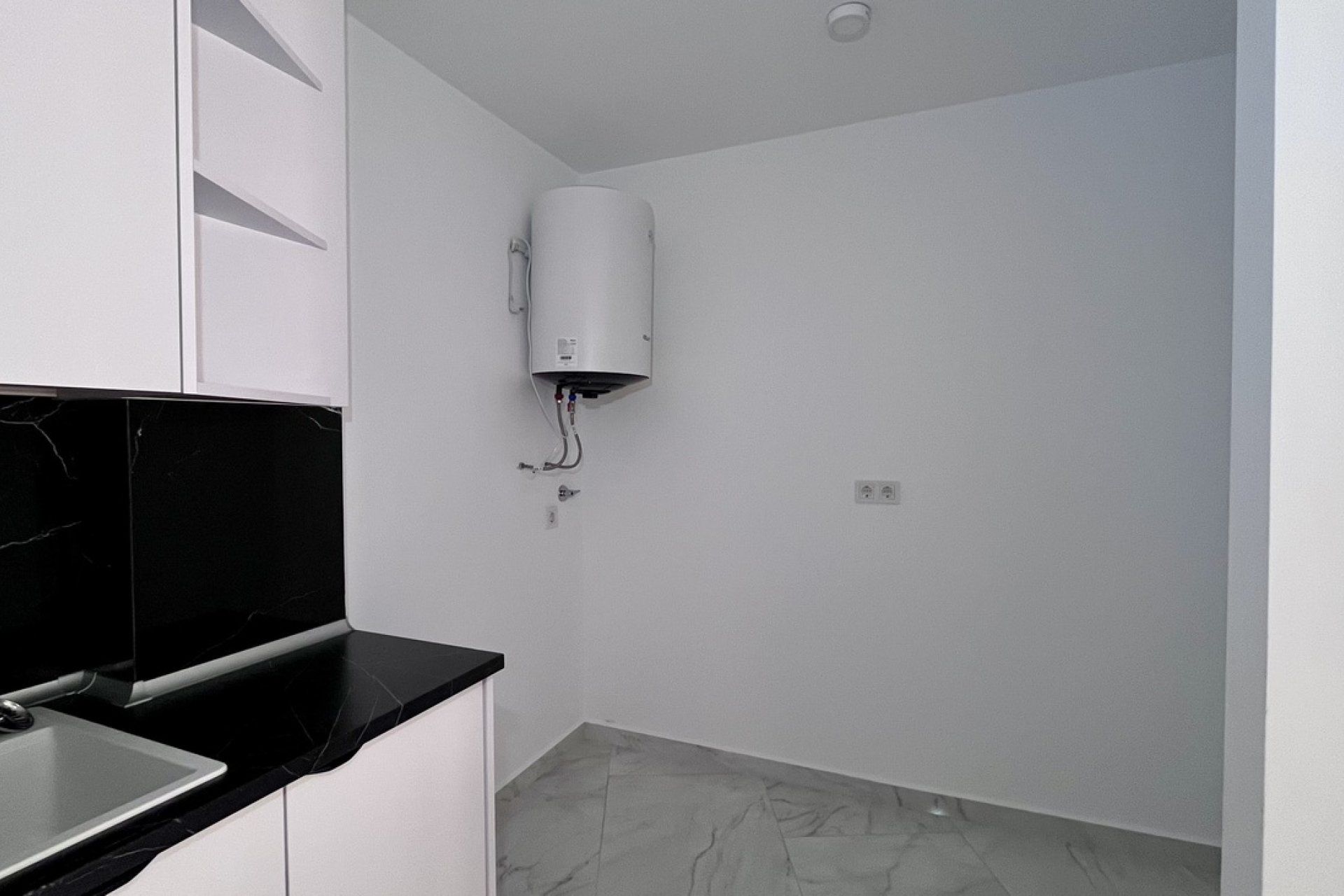 Resale - Bungalow -
Torrevieja