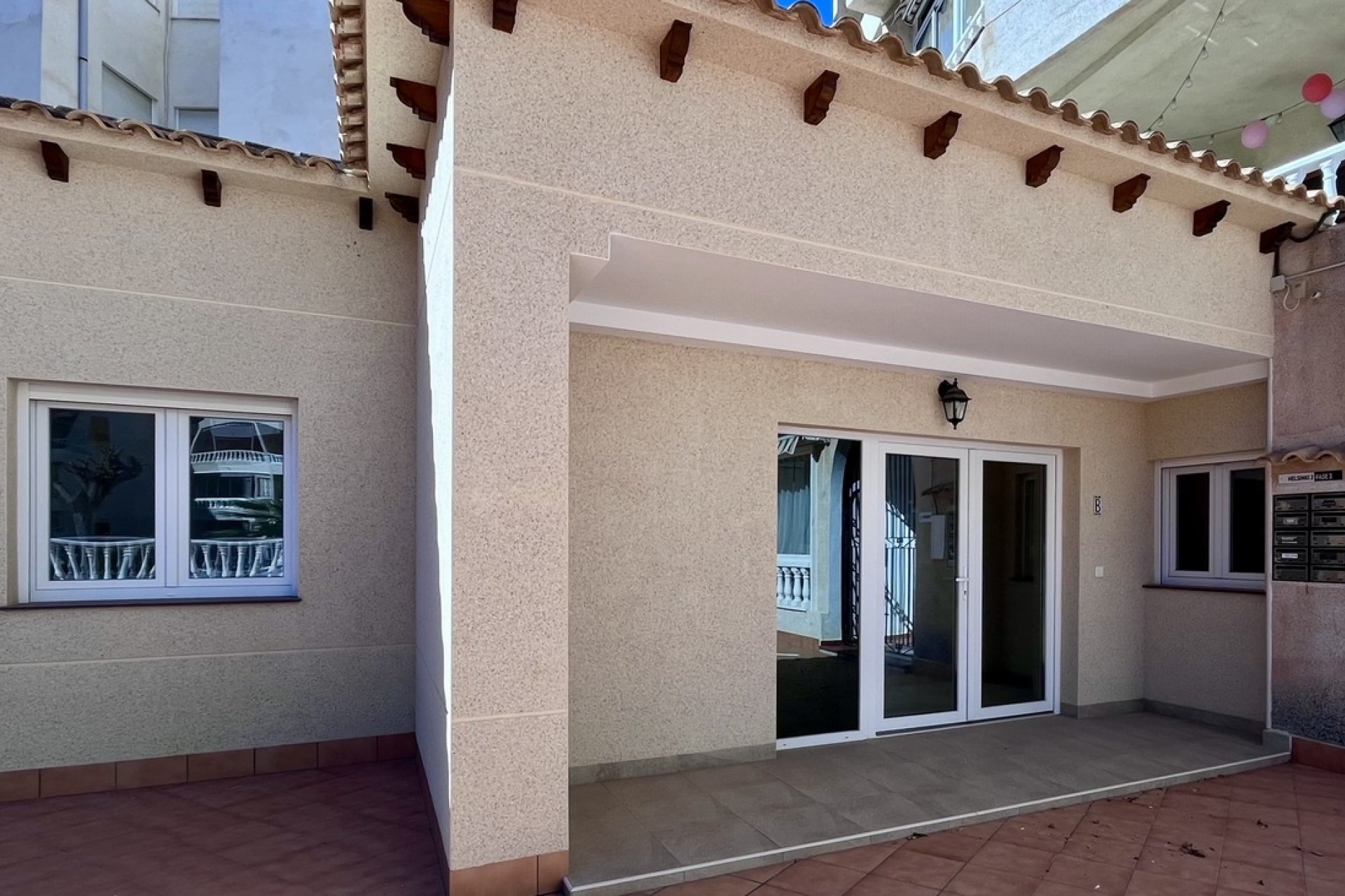 Resale - Bungalow -
Torrevieja
