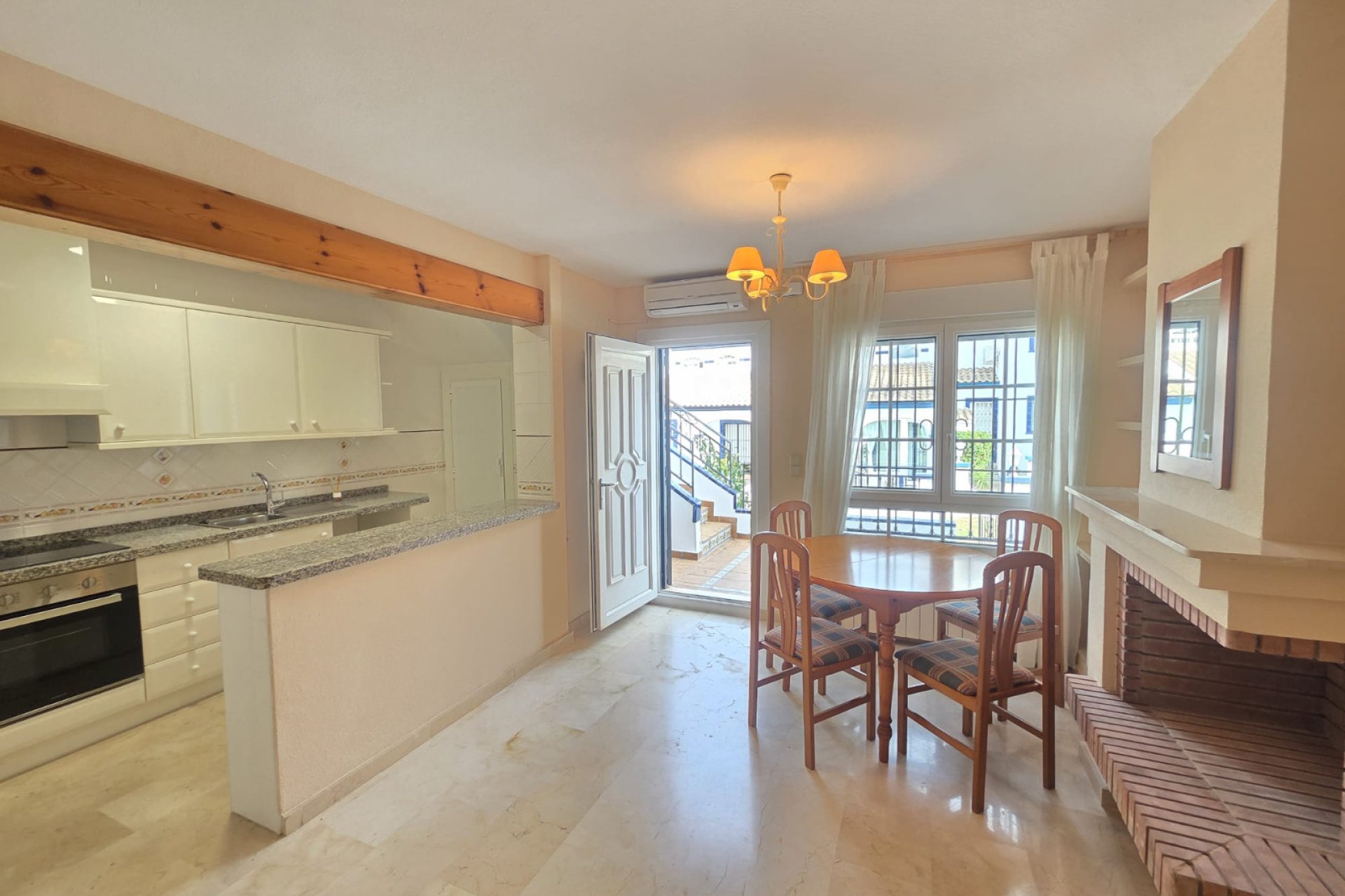 Resale - Bungalow -
Villamartin - Costa Blanca