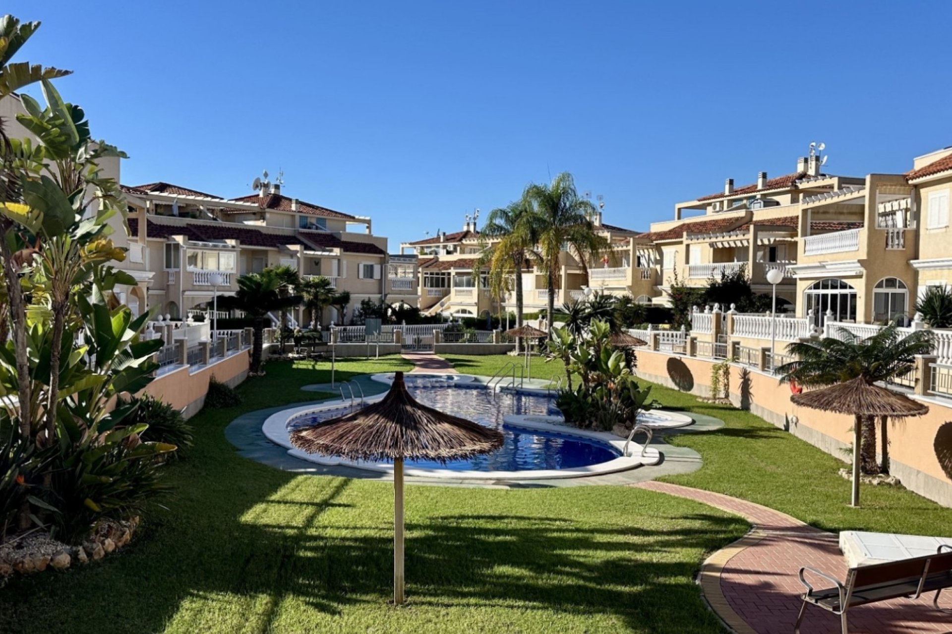 Resale - Duplex -
Orihuela Costa - Costa Blanca
