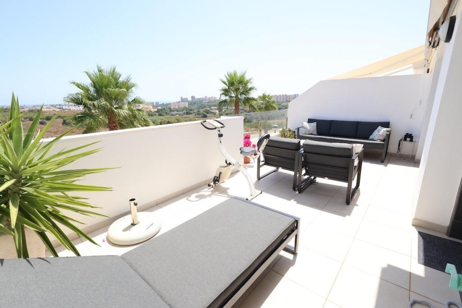Resale - Duplex -
Orihuela Costa - Costa Blanca