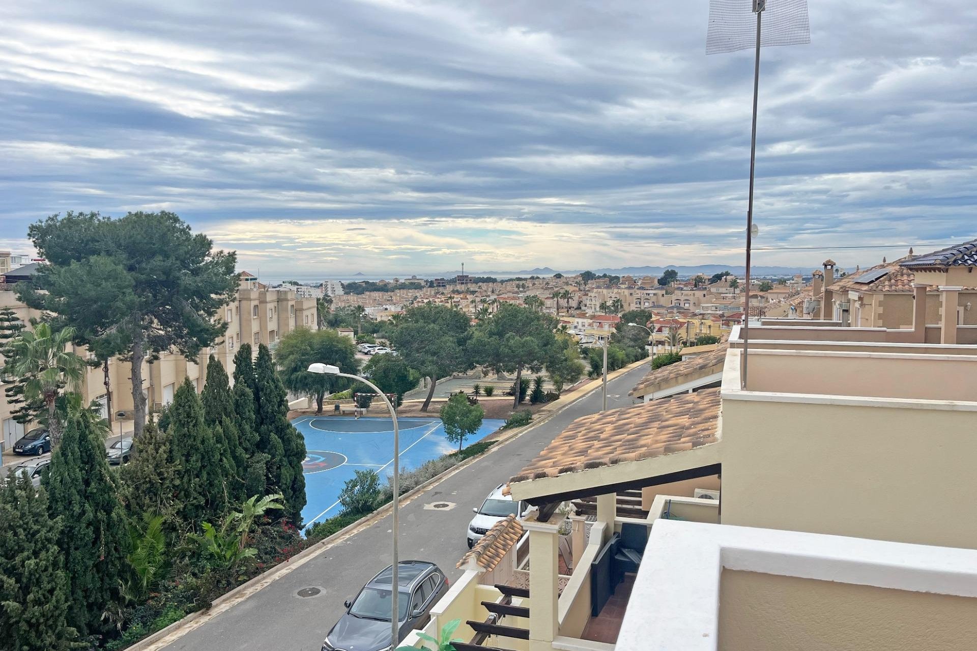 Resale - Duplex -
San Miguel de Salinas - Las Filipinas