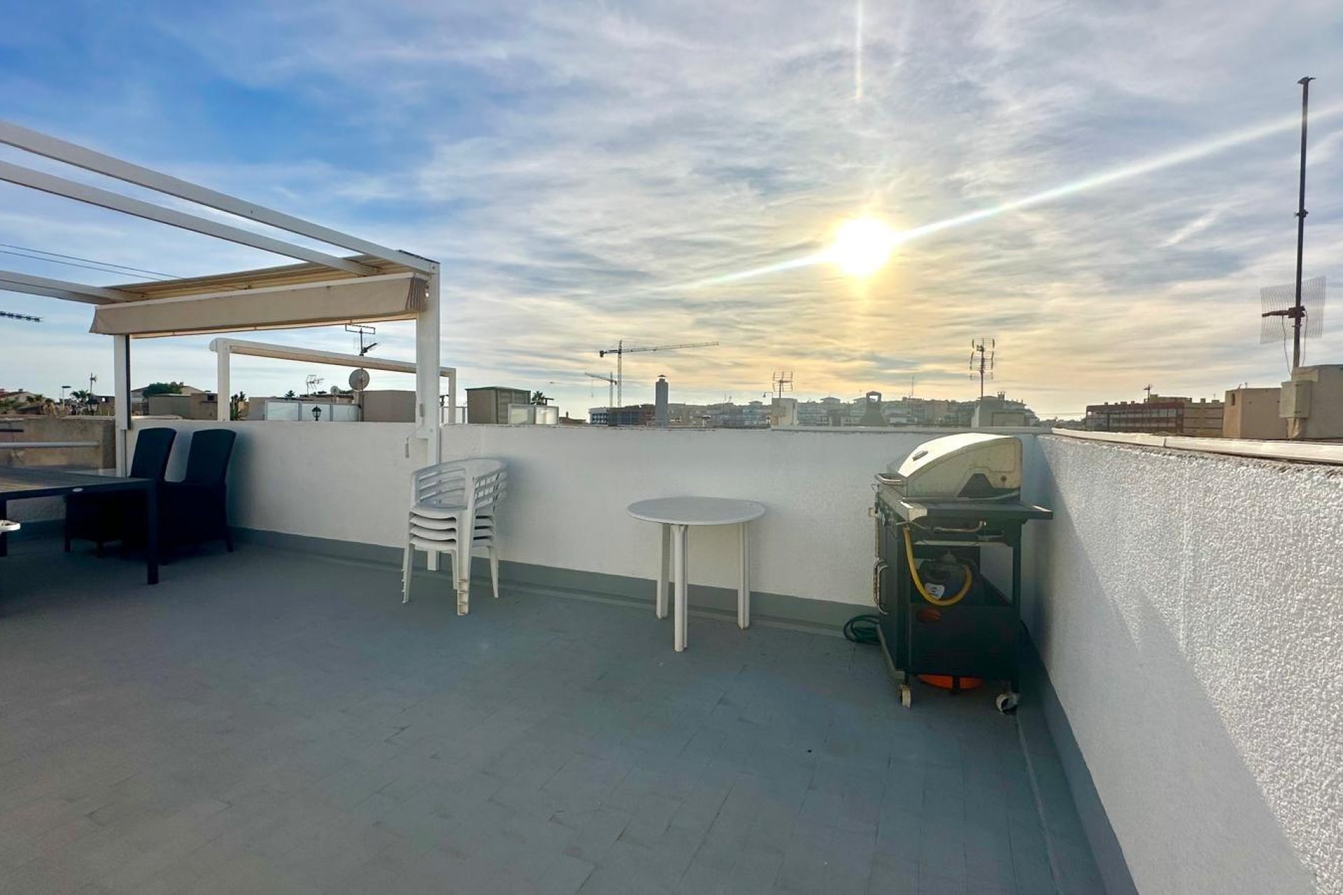 Resale - Duplex -
Torrevieja - La Mata