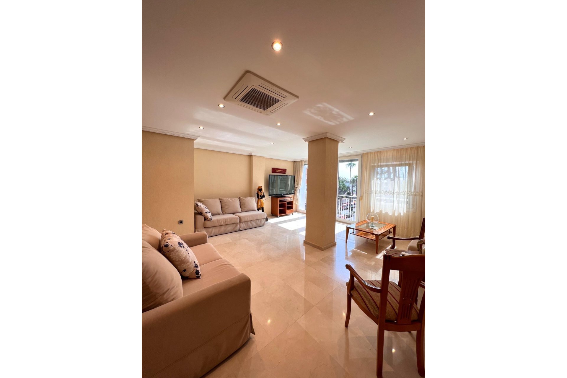 Resale - Duplex -
Torrevieja