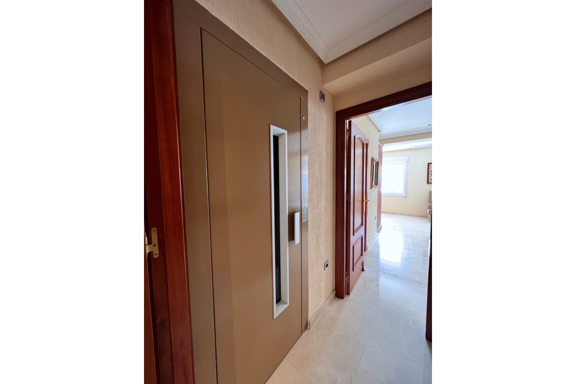 Resale - Duplex -
Torrevieja