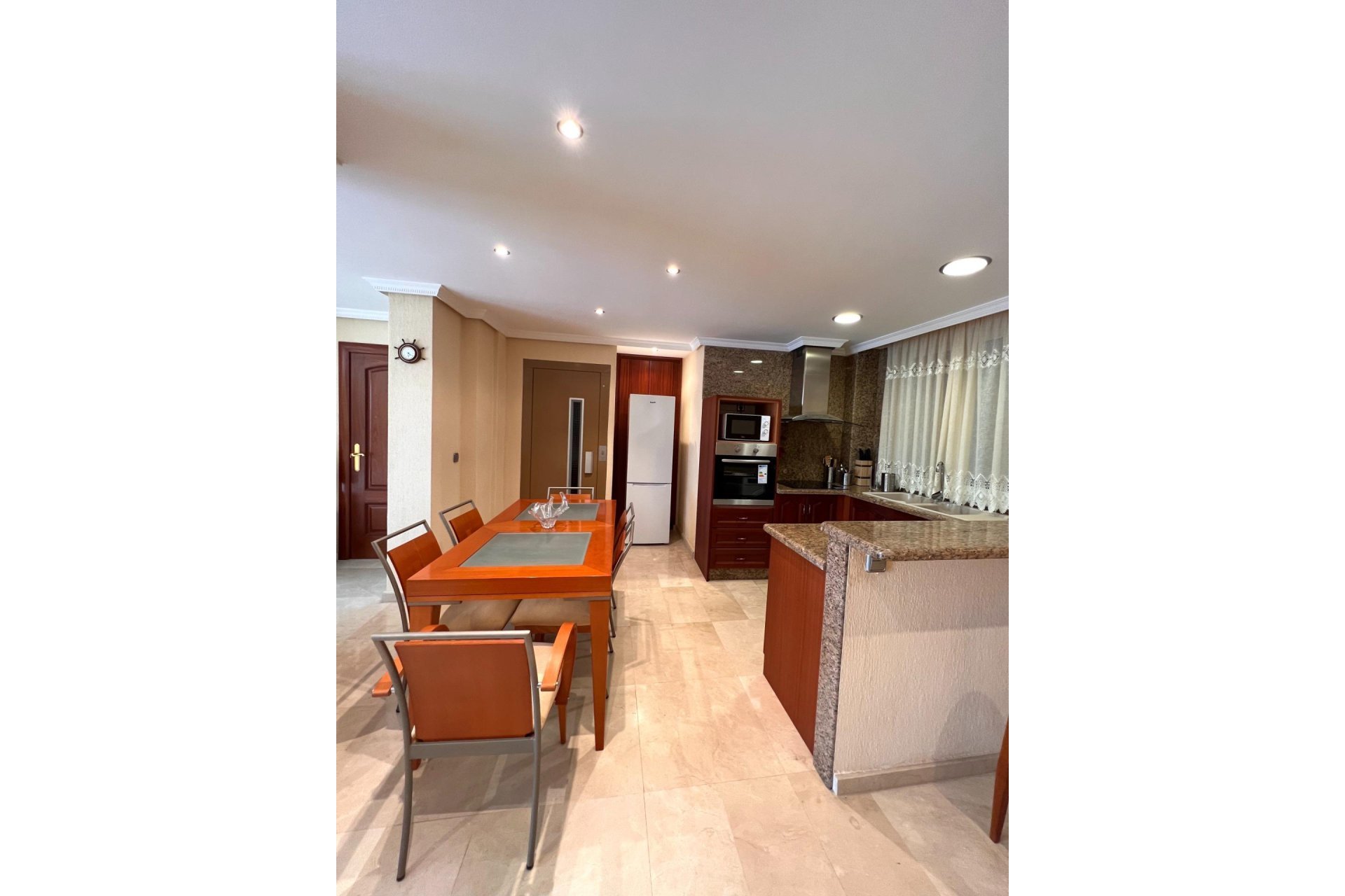 Resale - Duplex -
Torrevieja