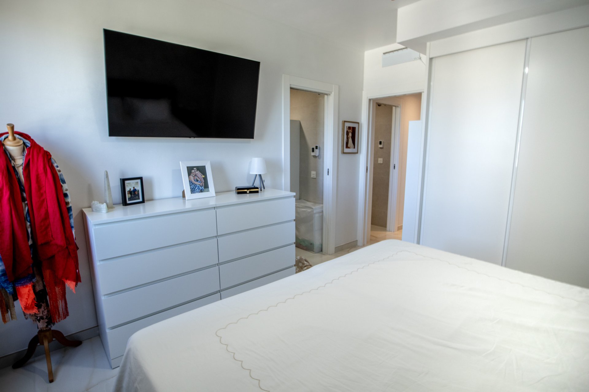 Resale - Penthouse -
Los Altos - AMANECER