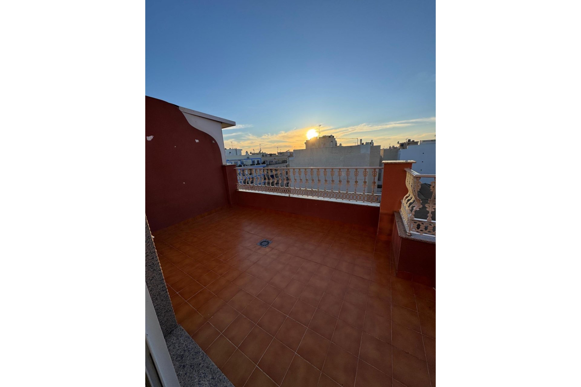 Resale - Penthouse -
Torrevieja - Parque Acuático - Sector 25