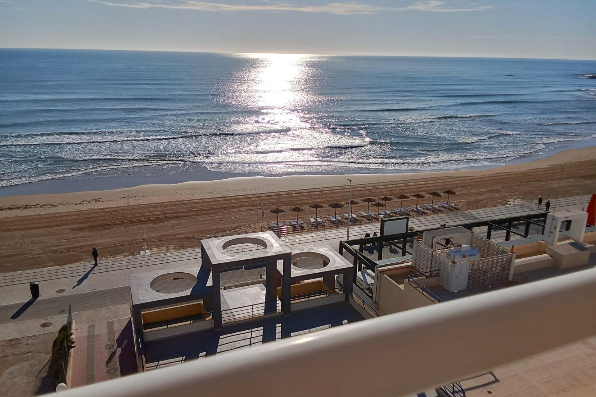 Resale - Penthouse -
Torrevieja - Playa De La Mata