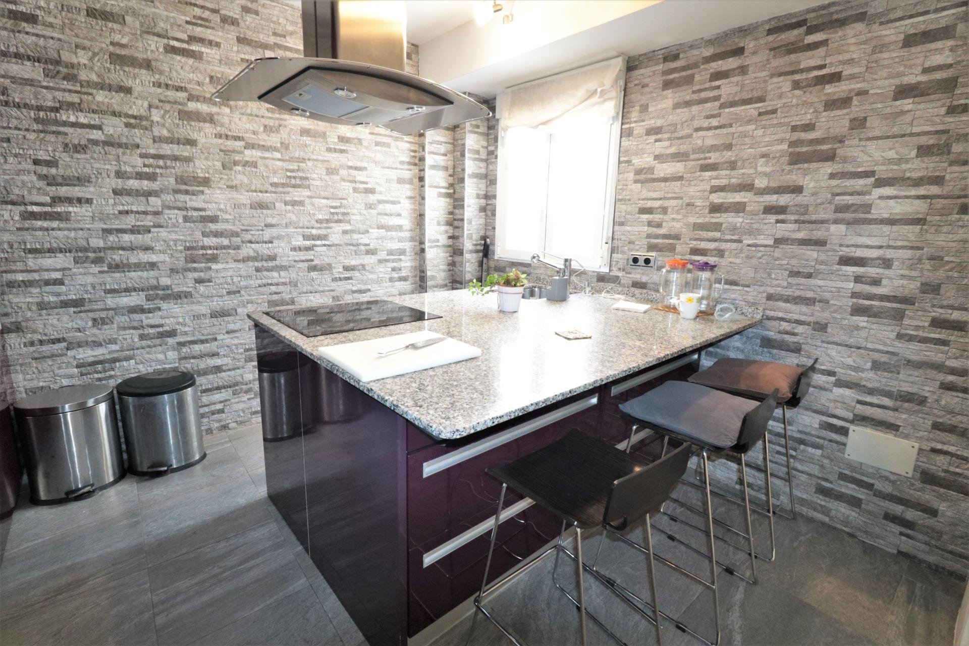 Resale - Penthouse -
Torrevieja - Playa De Los Naufragos