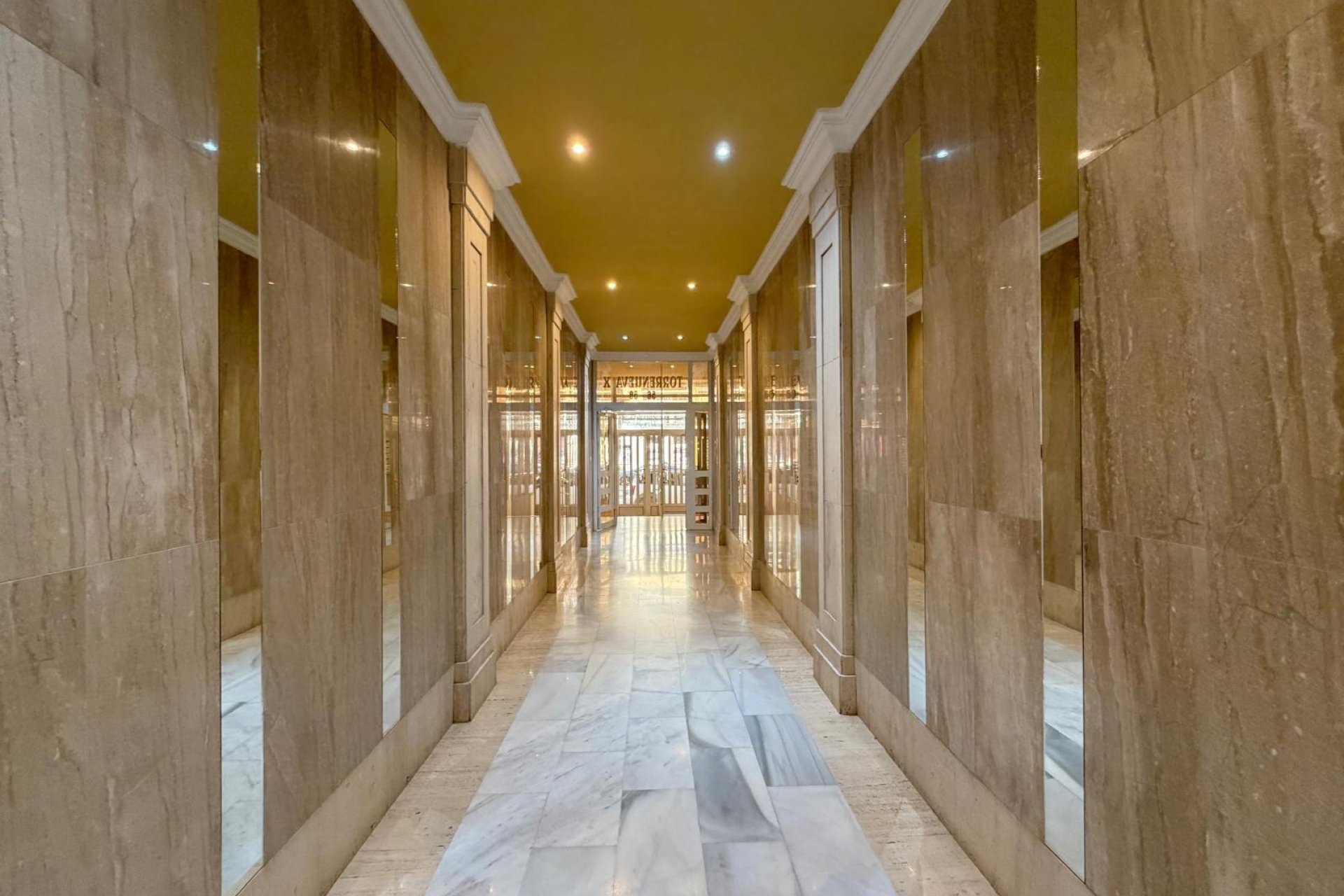 Resale - Penthouse -
Torrevieja - Playa del Cura