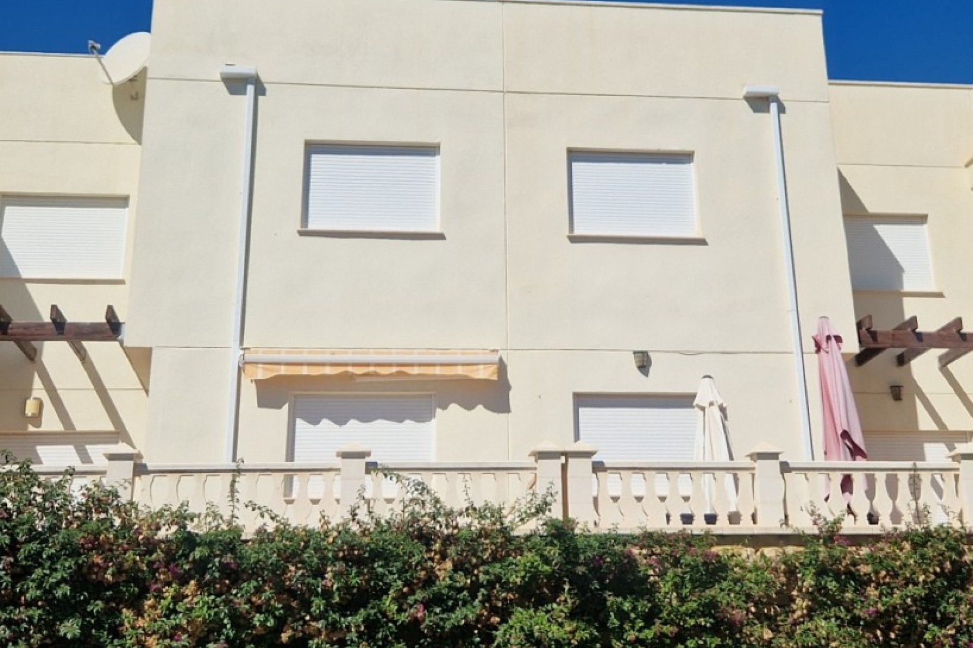 Resale - Semi Detached -
Relleu - Inland