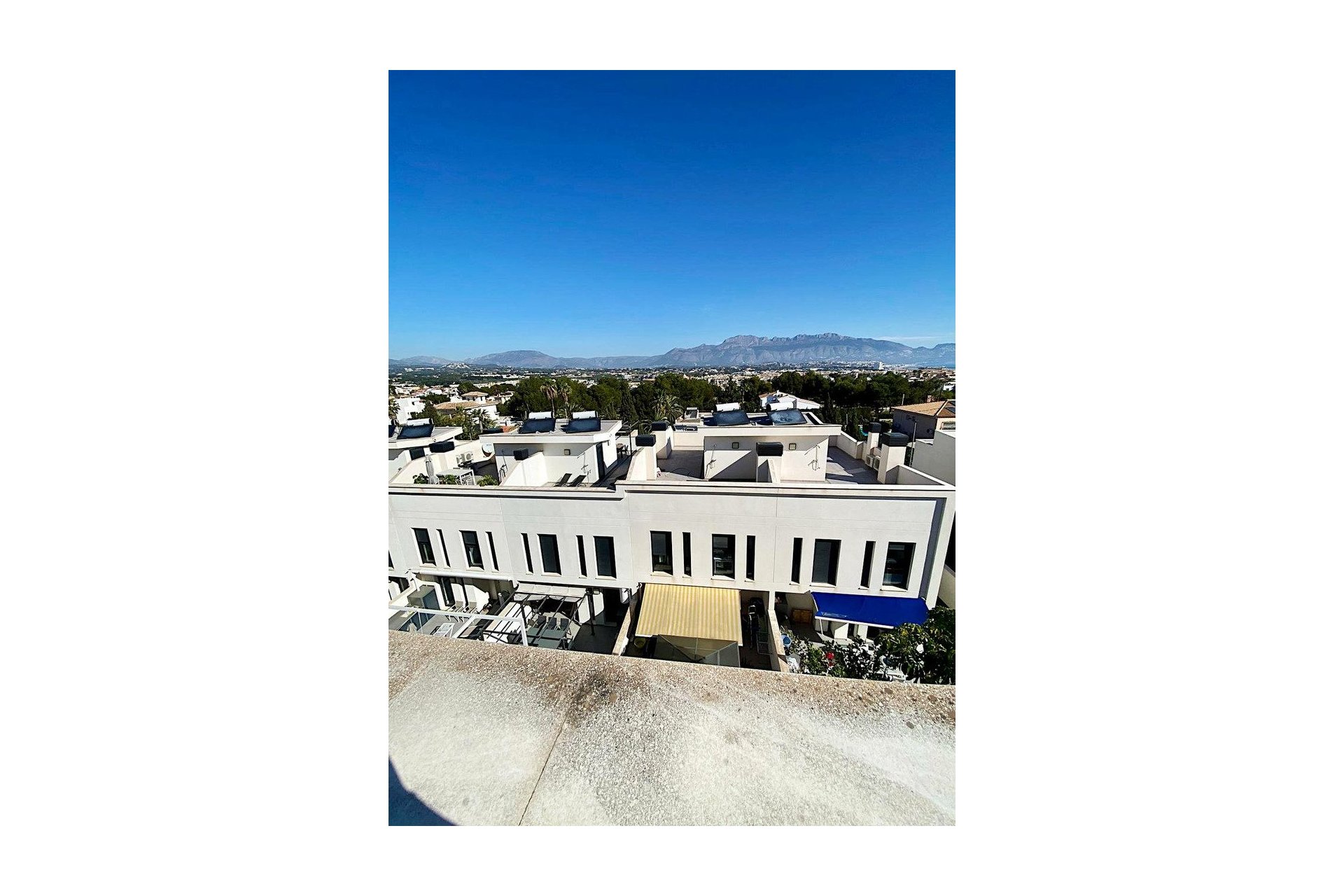 Resale - Town House -
Albir - Costa Blanca