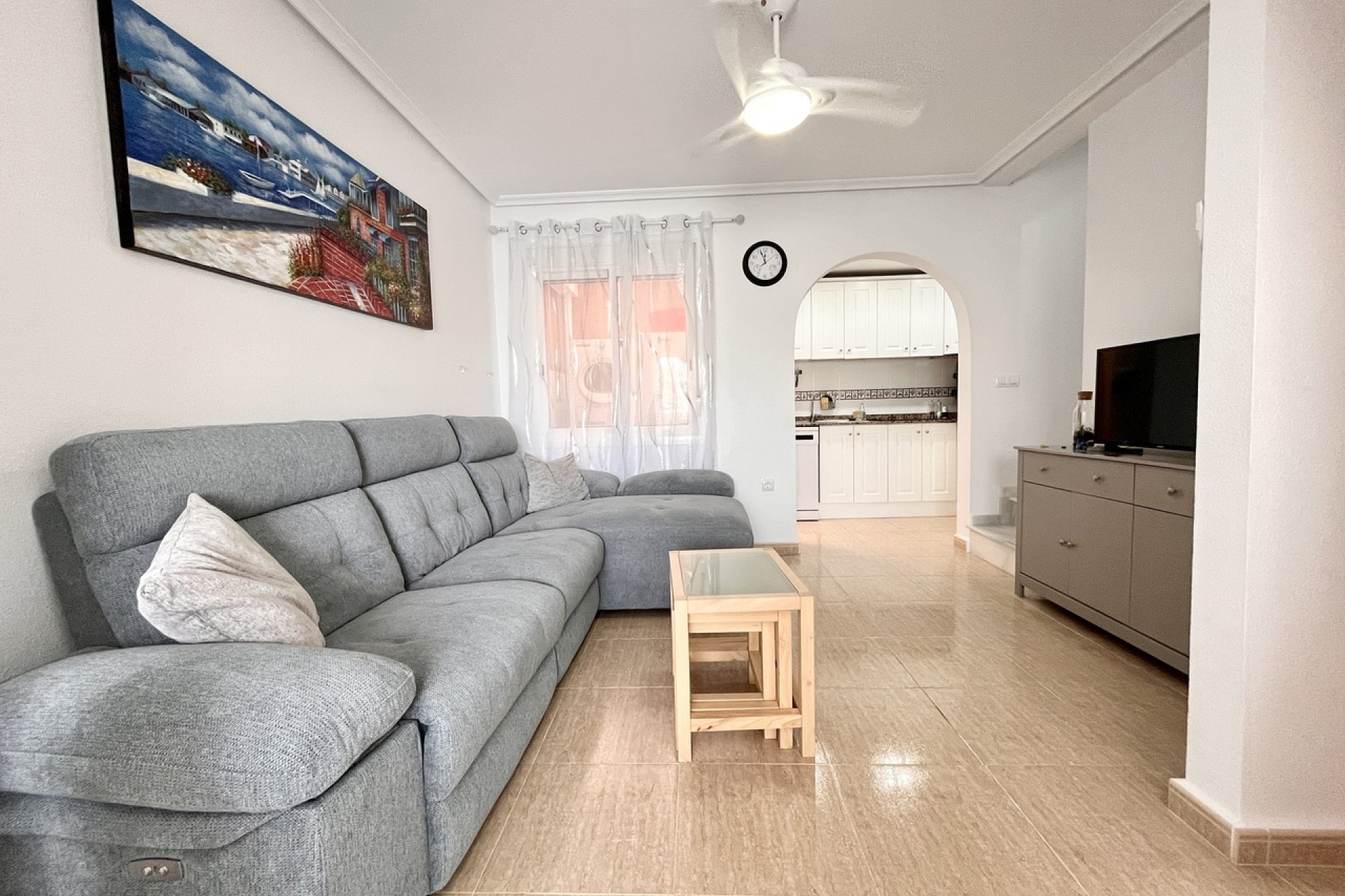 Resale - Town House -
Avileses - Inland