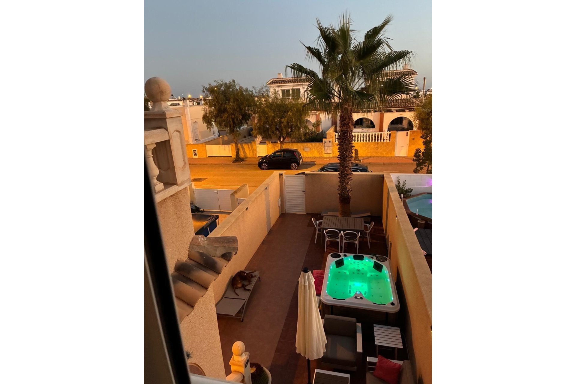 Resale - Town House -
Avileses - Jerónimo Y Avileses