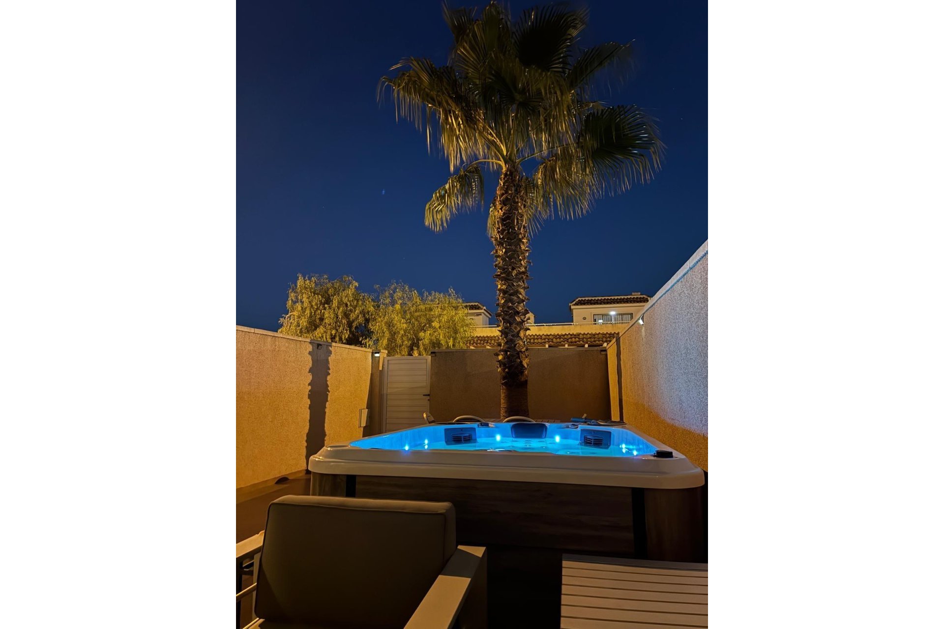 Resale - Town House -
Avileses - Jerónimo Y Avileses