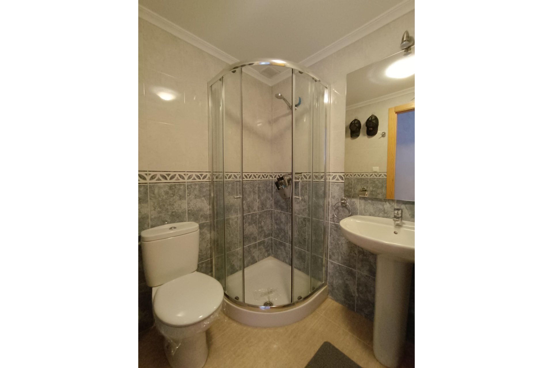 Resale - Town House -
Avileses - Jerónimo Y Avileses