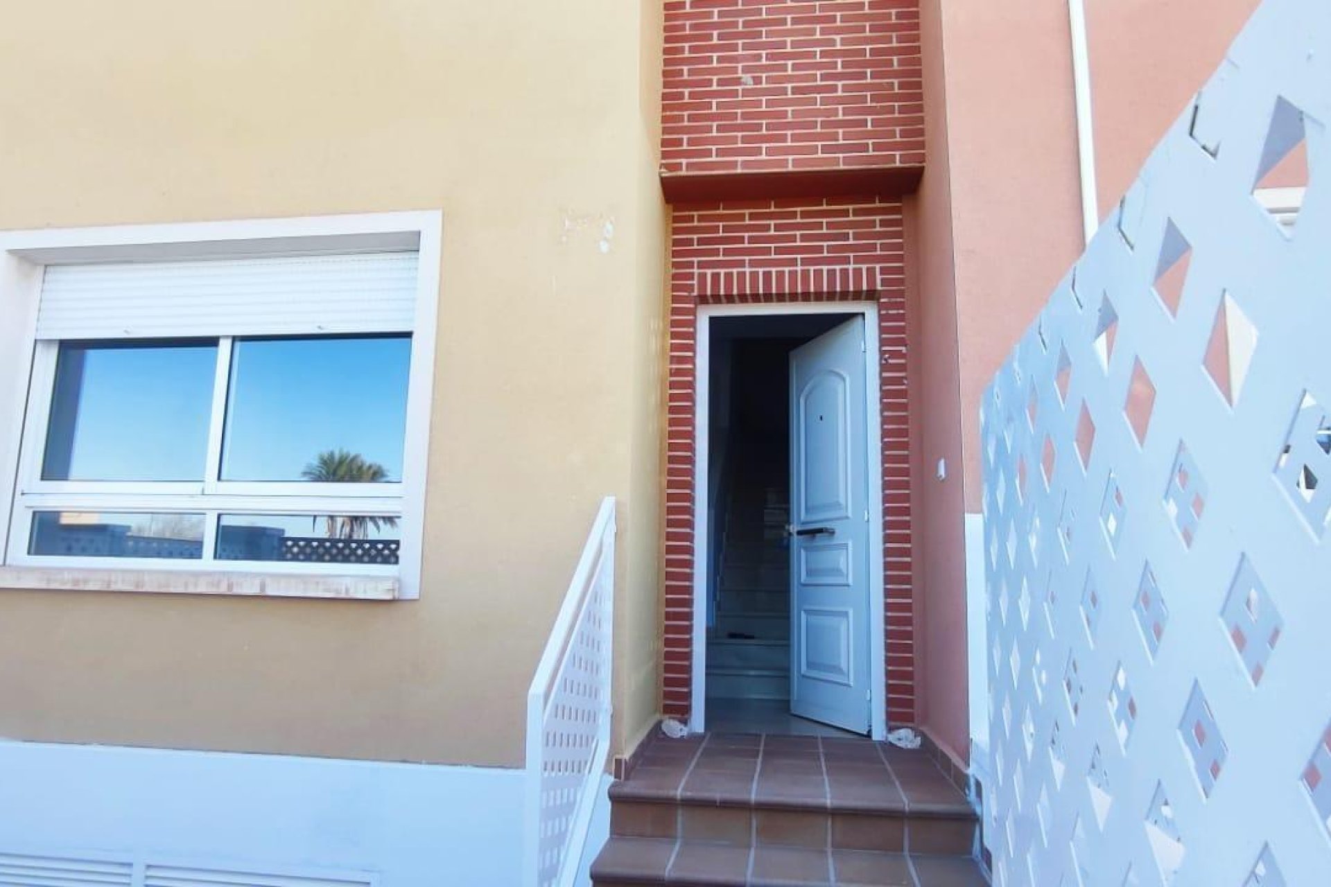 Resale - Town House -
Bigastro