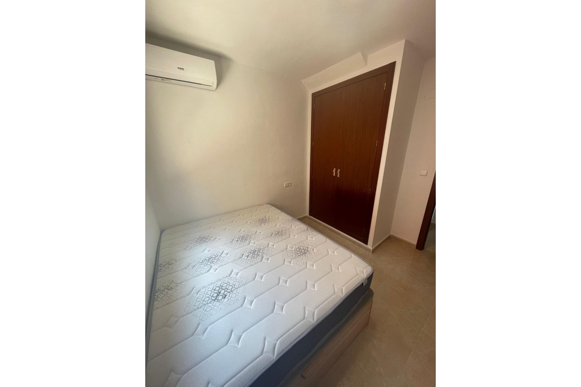 Resale - Town House -
Bigastro