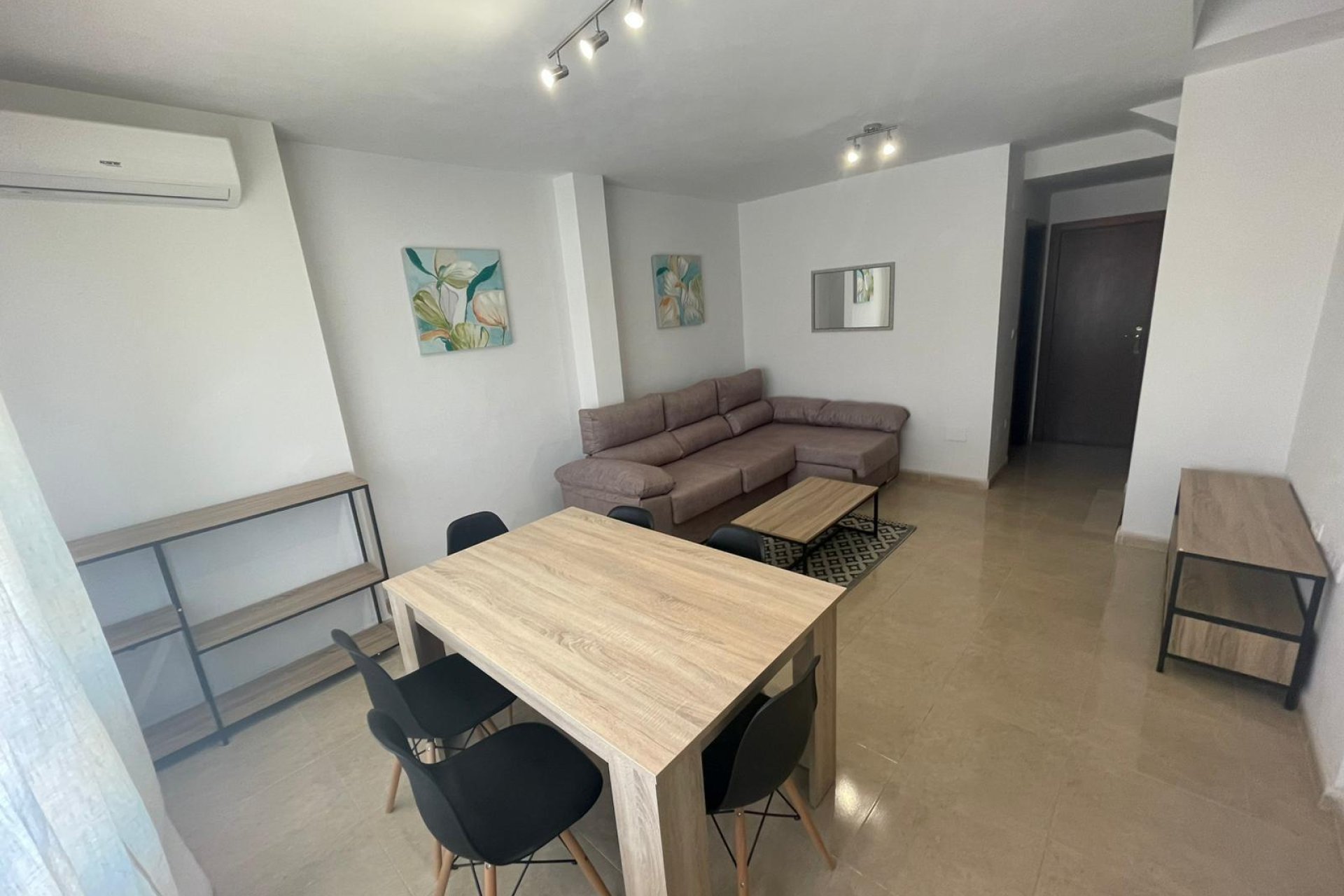 Resale - Town House -
Bigastro