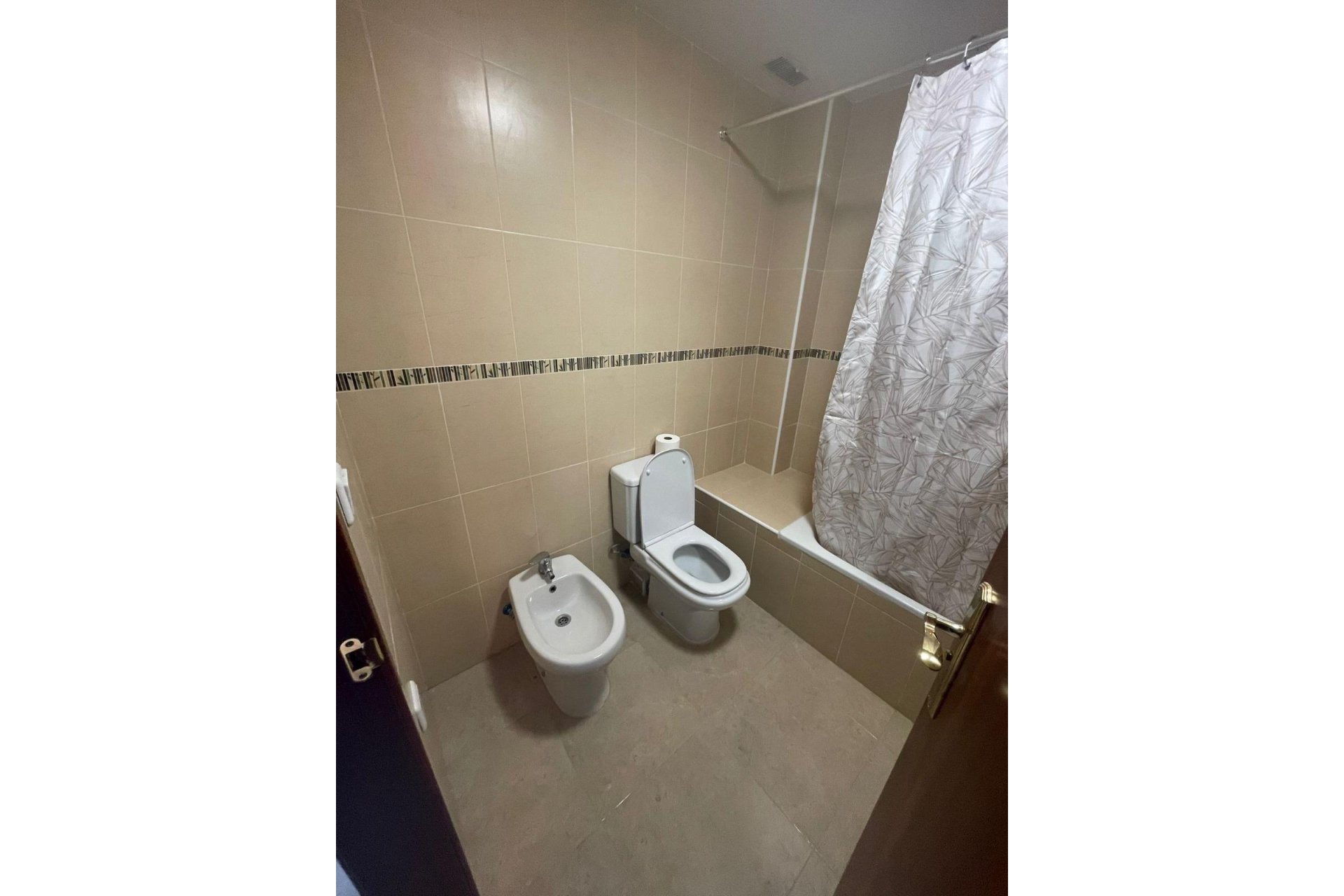 Resale - Town House -
Bigastro