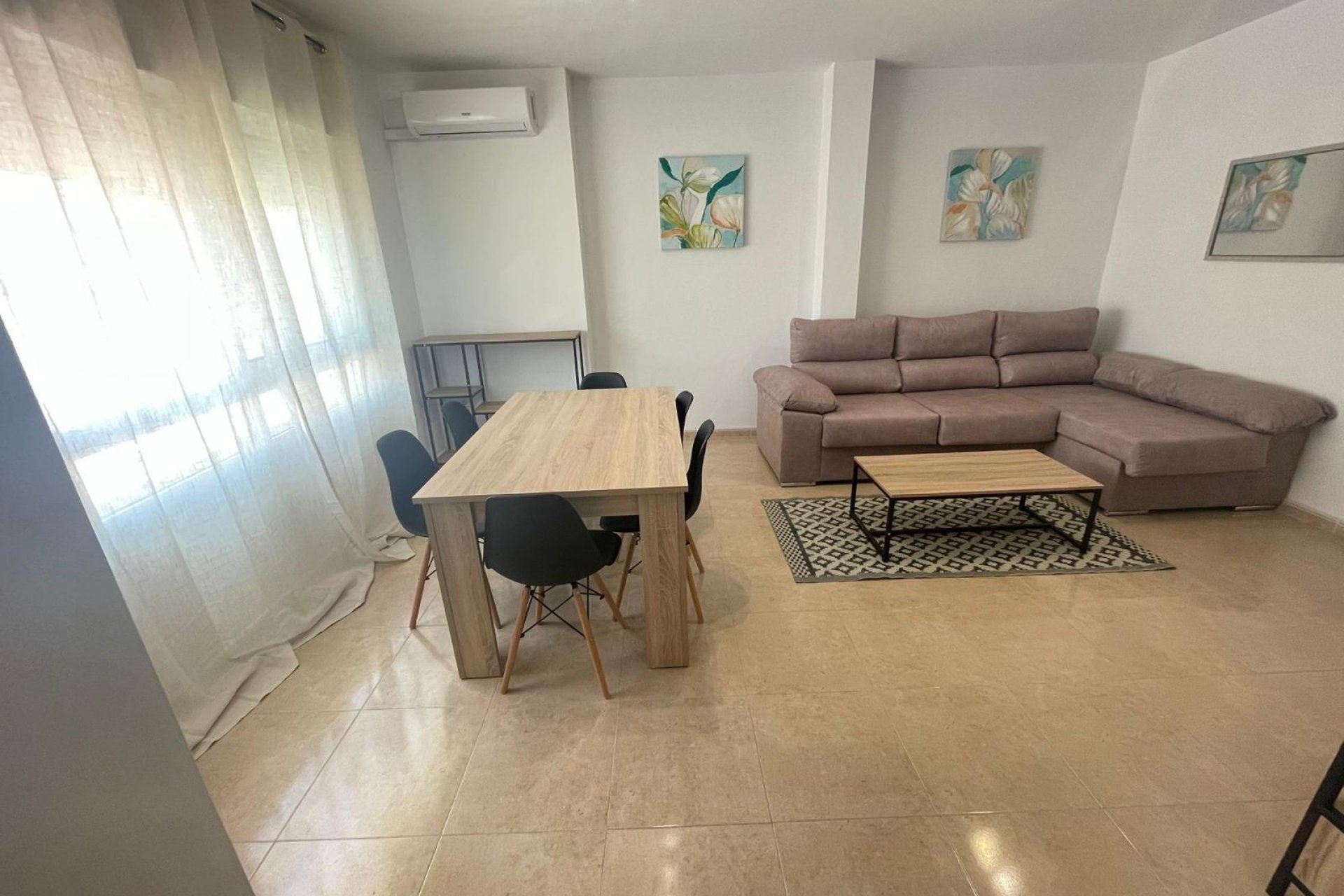 Resale - Town House -
Bigastro