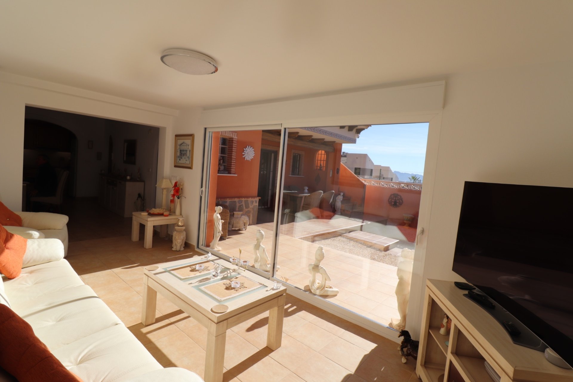 Resale - Town House -
Fortuna - Inland