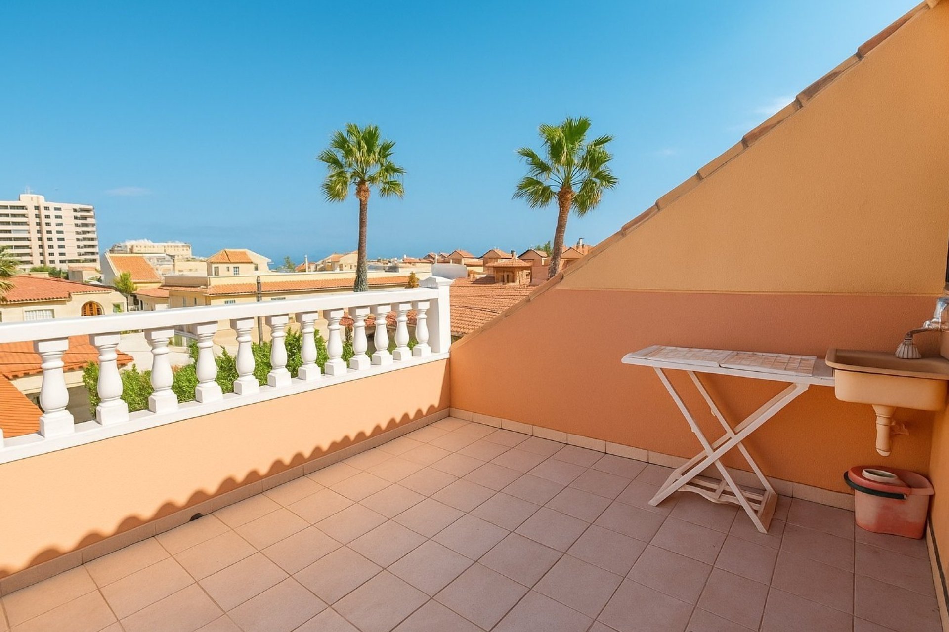 Resale - Town House -
La Mata - Costa Blanca
